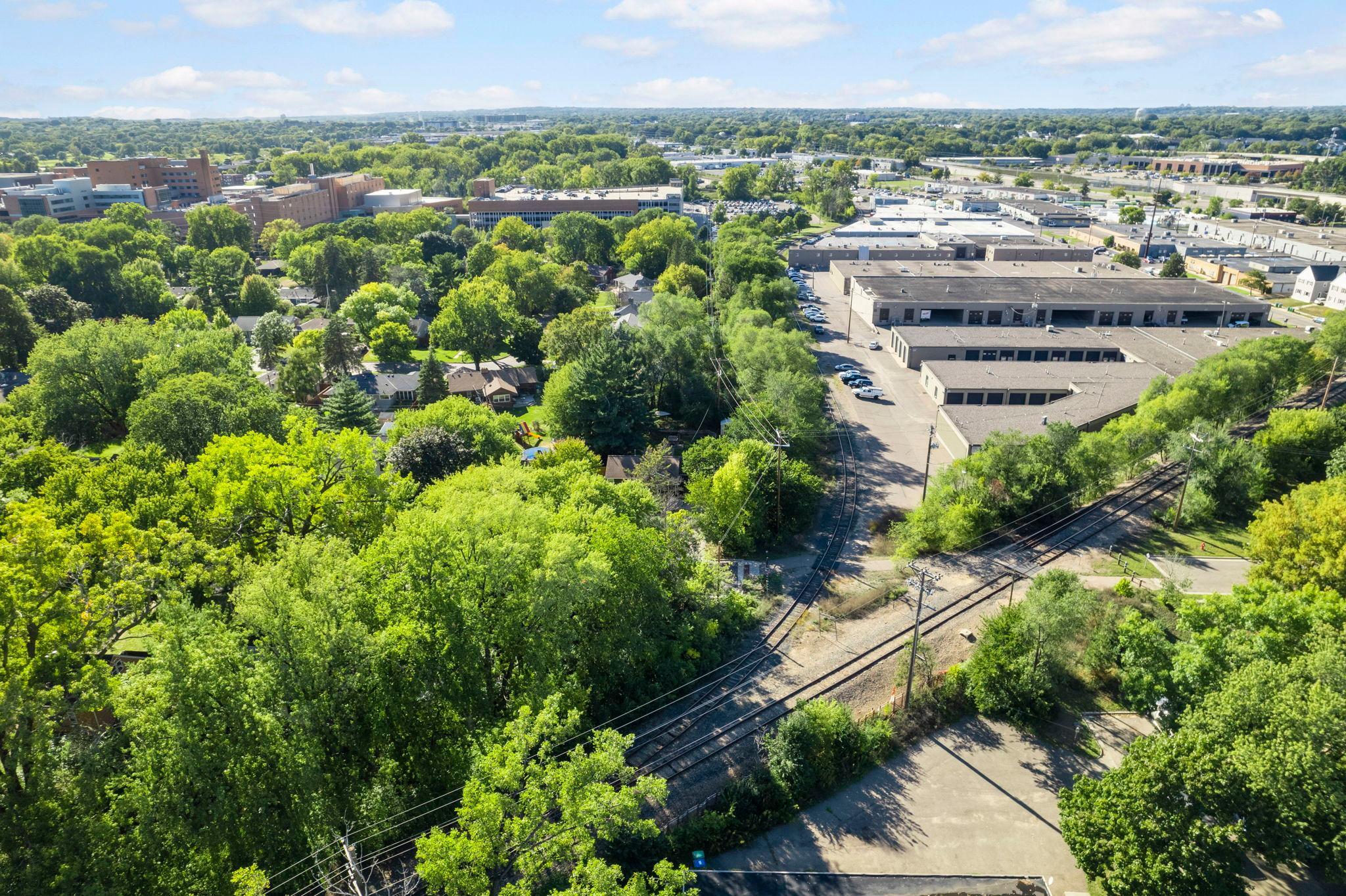 View of Residential at 3904 Brunswick Avenue, Saint Louis Park MN 55416, Saint Louis Park (28 of 107) - Mike Wilen | Minnesota Team Real Estate