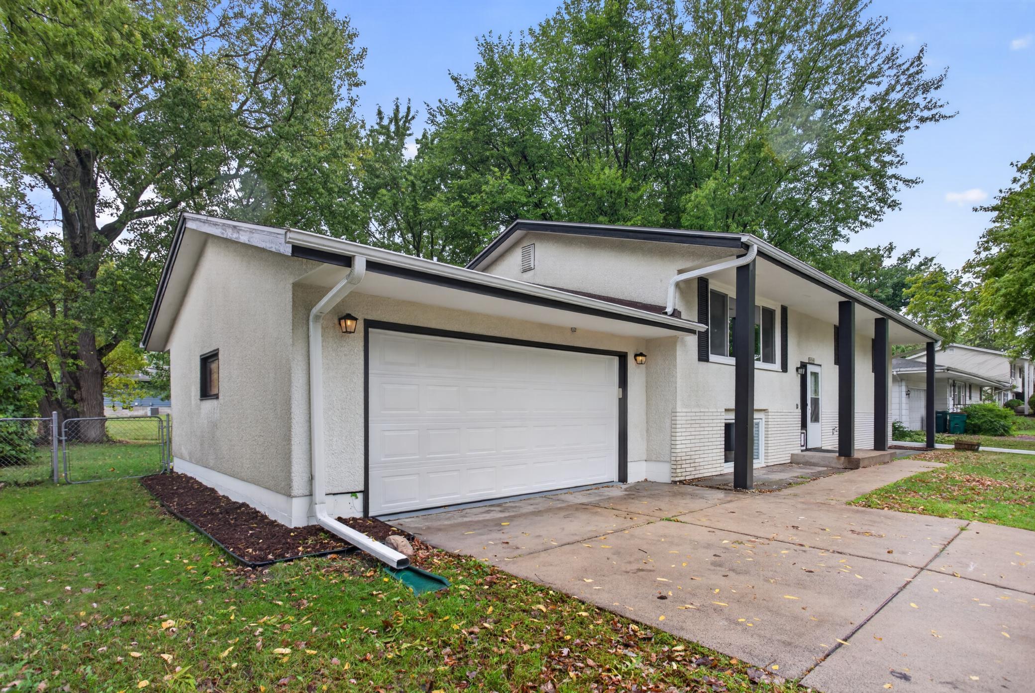 View of Residential at 406 Centennial Drive, Roseville MN 55113, Roseville (32 of 35) - Mike Wilen | Minnesota Team Real Estate