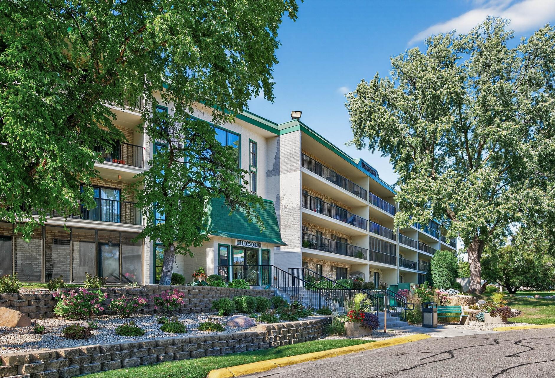 View of Residential at 10501 Cedar Lake Road #318, Minnetonka MN 55305, Minnetonka (35 of 41) - Mike Wilen | Minnesota Team Real Estate