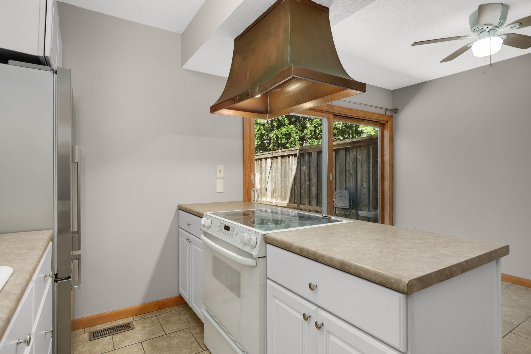 View of Residential at 6425 Barrie Road, Edina MN 55435, Edina (9 of 23) - Mike Wilen | Minnesota Team Real Estate