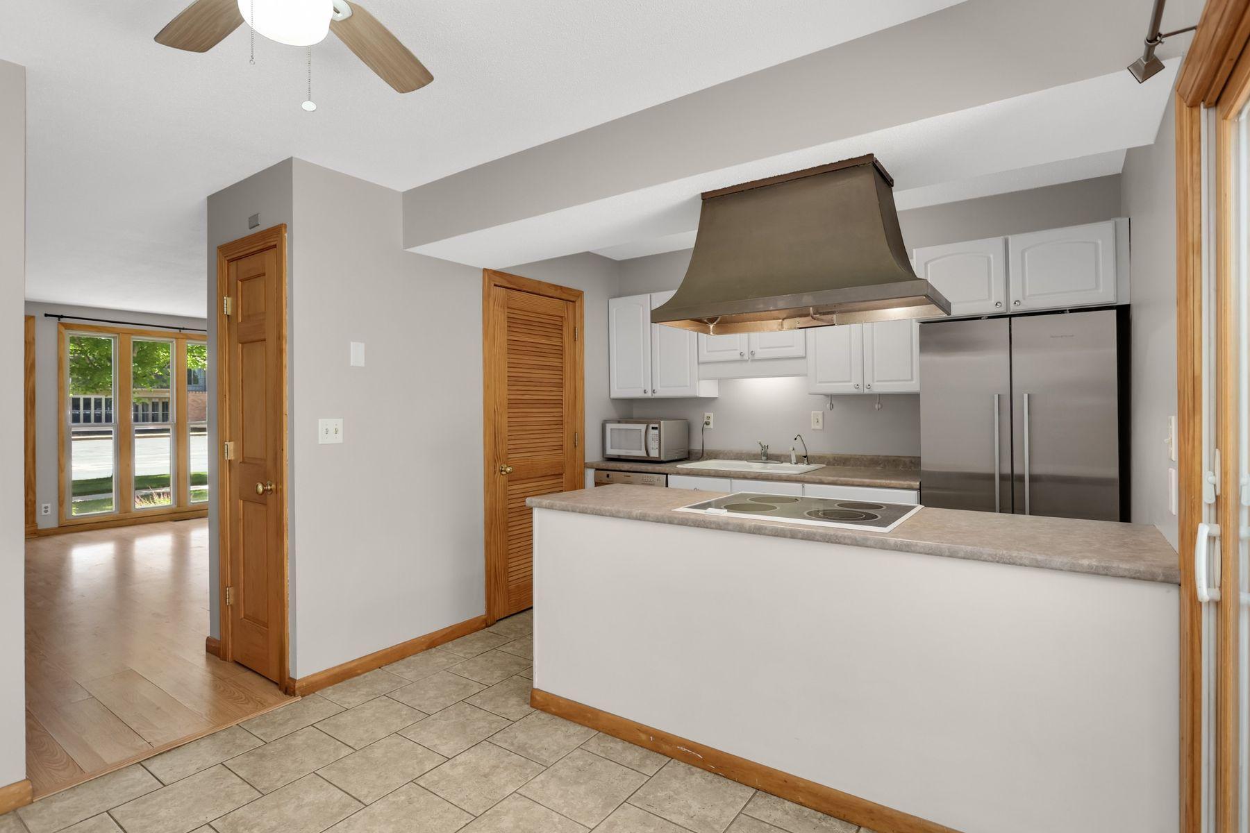 View of Residential at 6425 Barrie Road, Edina MN 55435, Edina (6 of 23) - Mike Wilen | Minnesota Team Real Estate