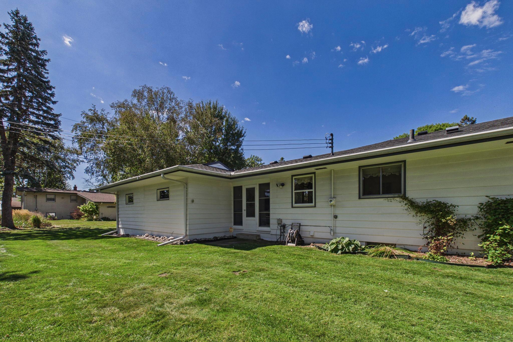 View of Residential at 2364 Saint Albans Street, Roseville MN 55113, Roseville (23 of 27) - Mike Wilen | Minnesota Team Real Estate
