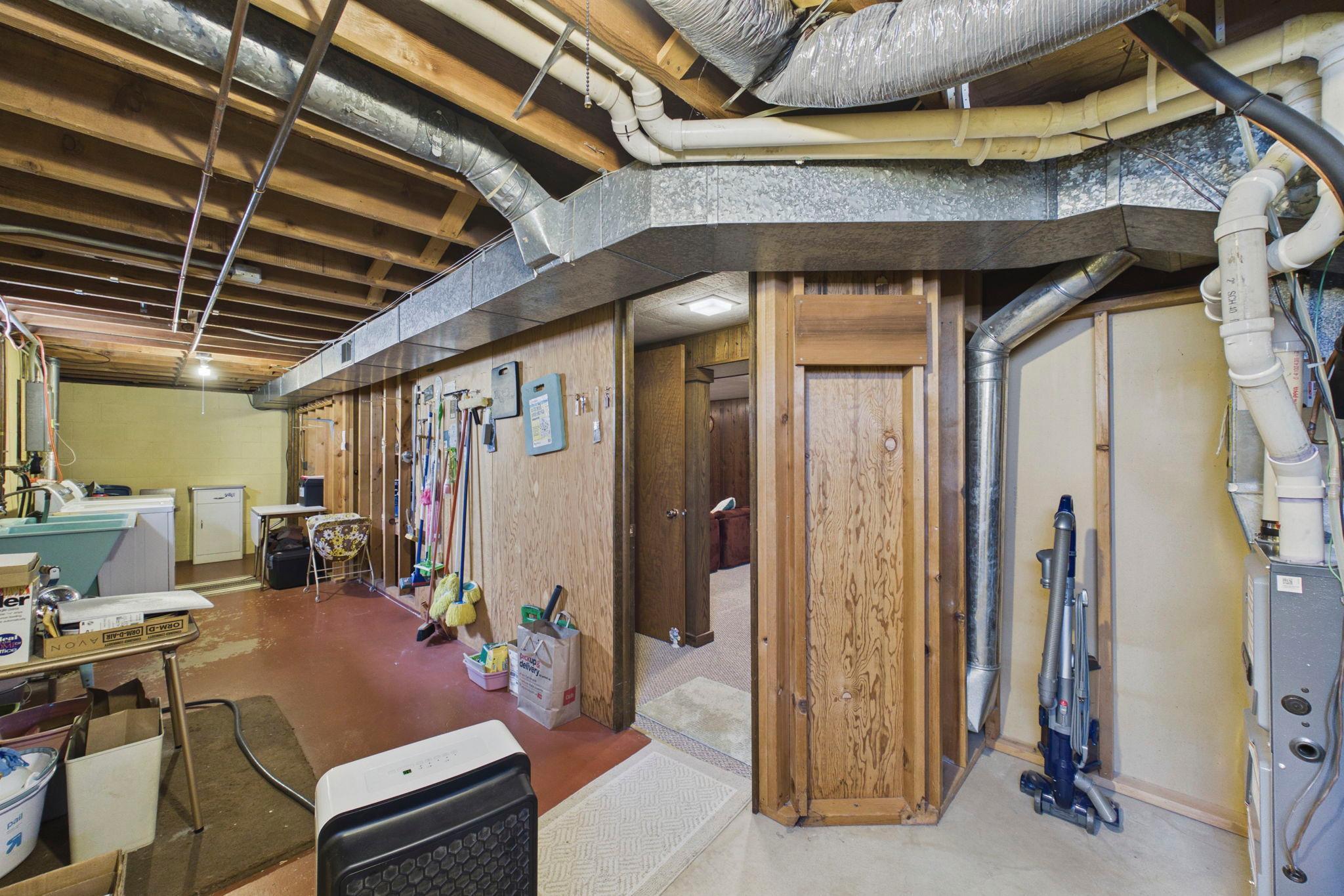 View of Residential at 2364 Saint Albans Street, Roseville MN 55113, Roseville (16 of 27) - Mike Wilen | Minnesota Team Real Estate