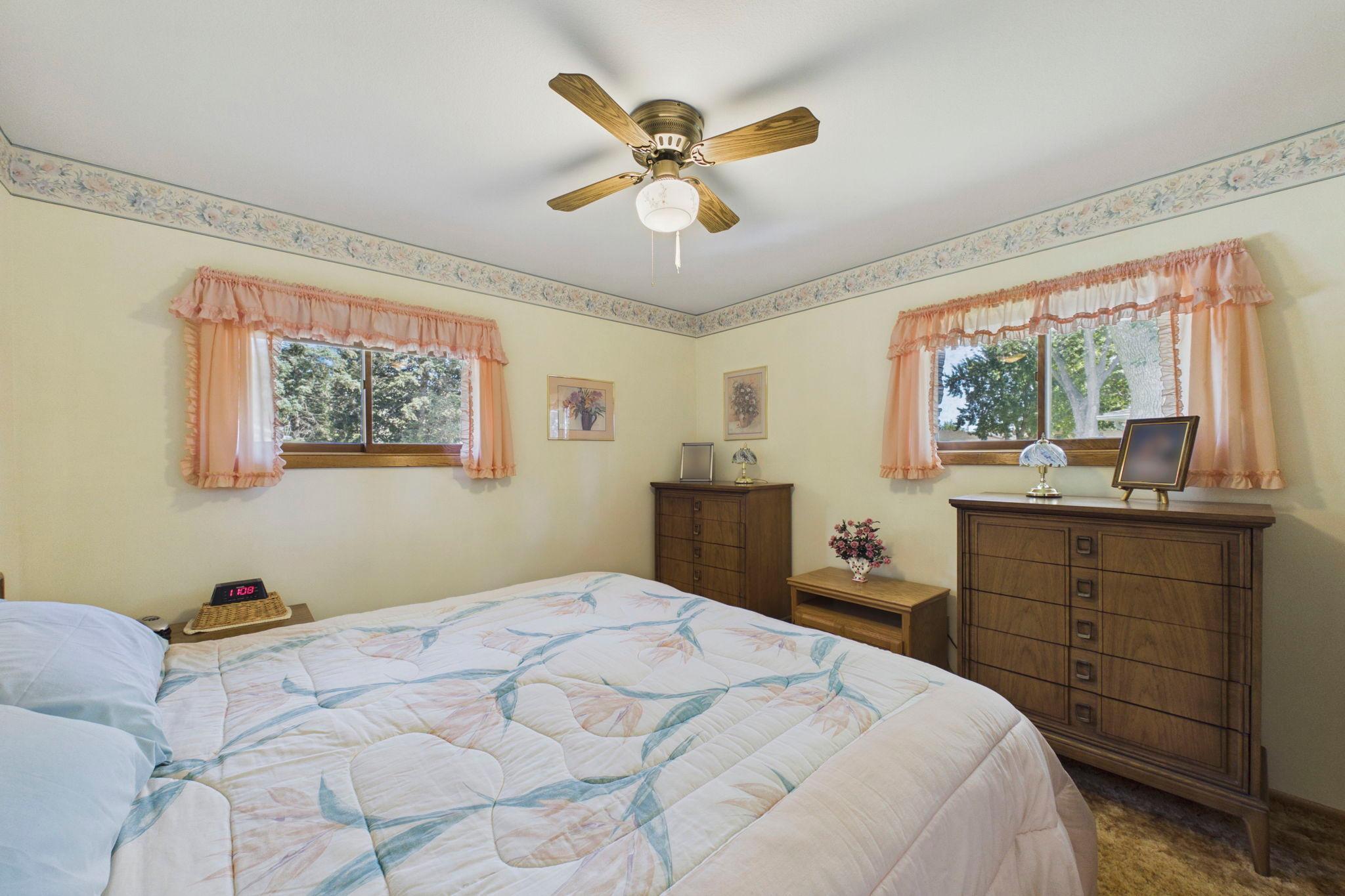 View of Residential at 2364 Saint Albans Street, Roseville MN 55113, Roseville (9 of 27) - Mike Wilen | Minnesota Team Real Estate
