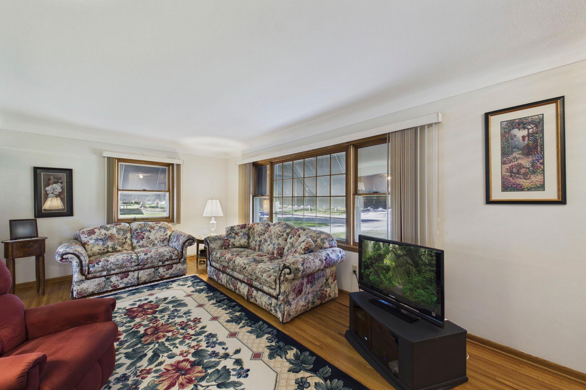 View of Residential at 2364 Saint Albans Street, Roseville MN 55113, Roseville (7 of 27) - Mike Wilen | Minnesota Team Real Estate