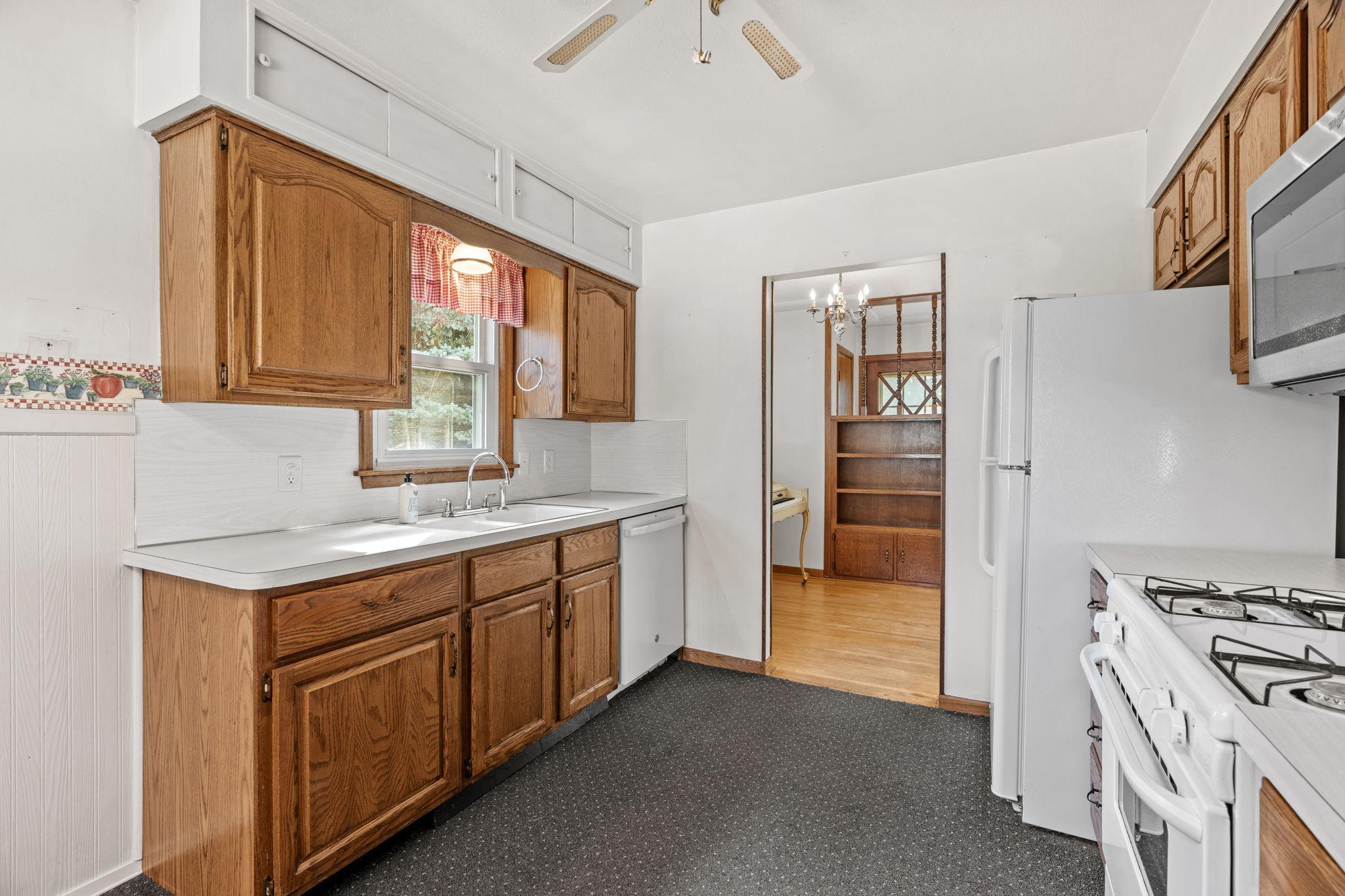 View of Residential at 483 Manor Drive, Spring Lake Park MN 55432, Spring Lake Park (7 of 23) - Mike Wilen | Minnesota Team Real Estate