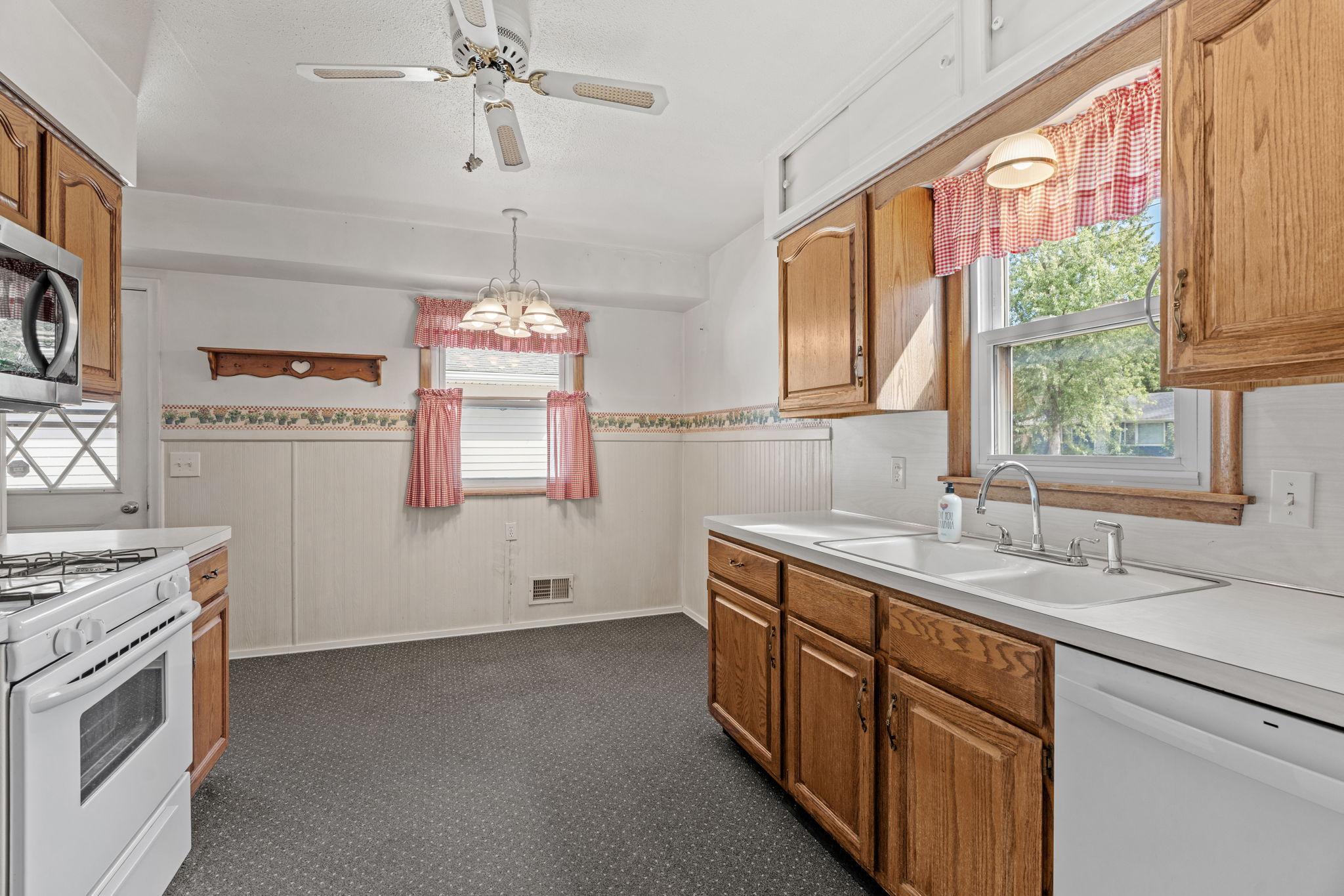 View of Residential at 483 Manor Drive, Spring Lake Park MN 55432, Spring Lake Park (8 of 23) - Mike Wilen | Minnesota Team Real Estate