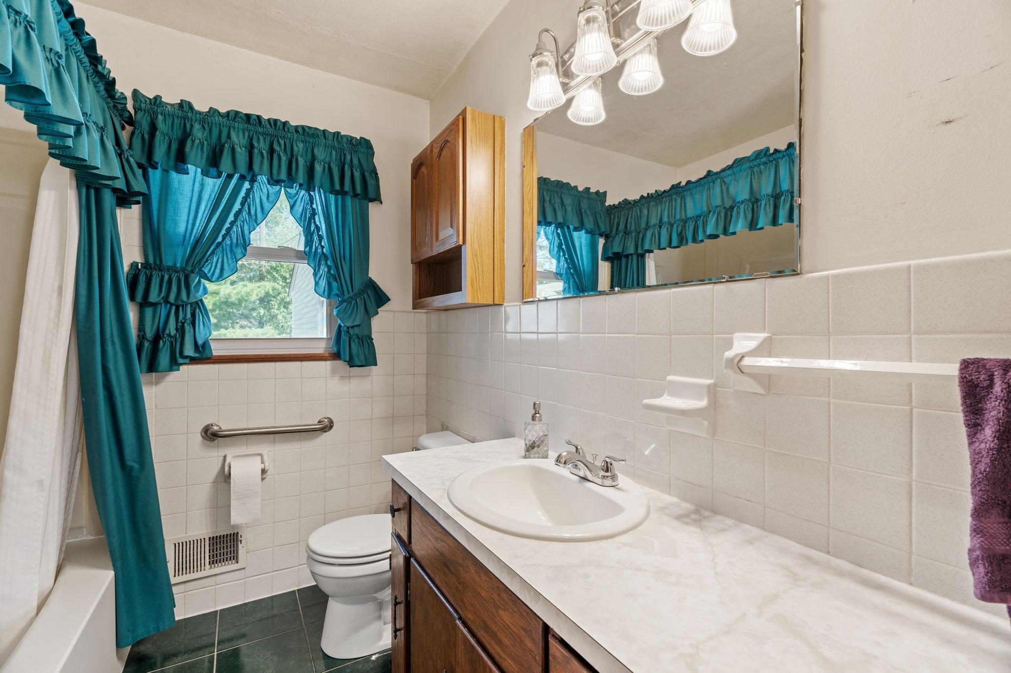 View of Residential at 483 Manor Drive, Spring Lake Park MN 55432, Spring Lake Park (14 of 23) - Mike Wilen | Minnesota Team Real Estate
