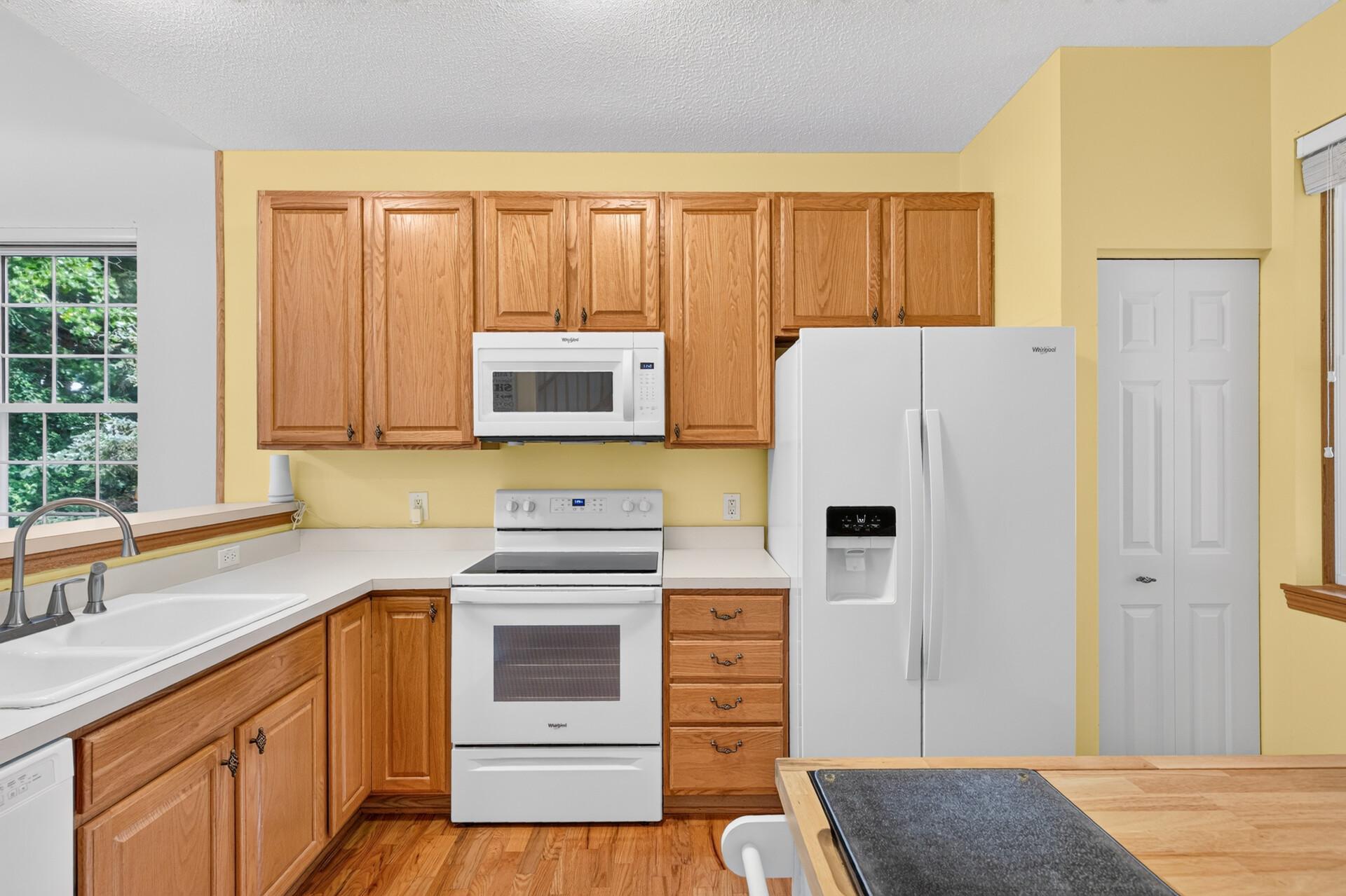 View of Residential at 8011 Everest Lane, Maple Grove MN 55311, Maple Grove (8 of 25) - Mike Wilen | Minnesota Team Real Estate