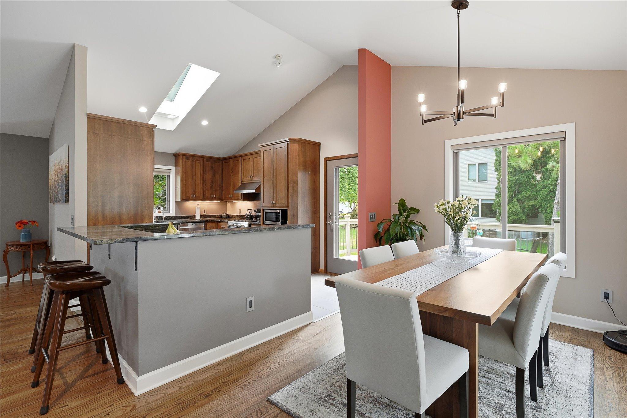 View of Residential at 15809 Nursery Drive, Minnetonka MN 55345, Minnetonka (12 of 53) - Mike Wilen | Minnesota Team Real Estate
