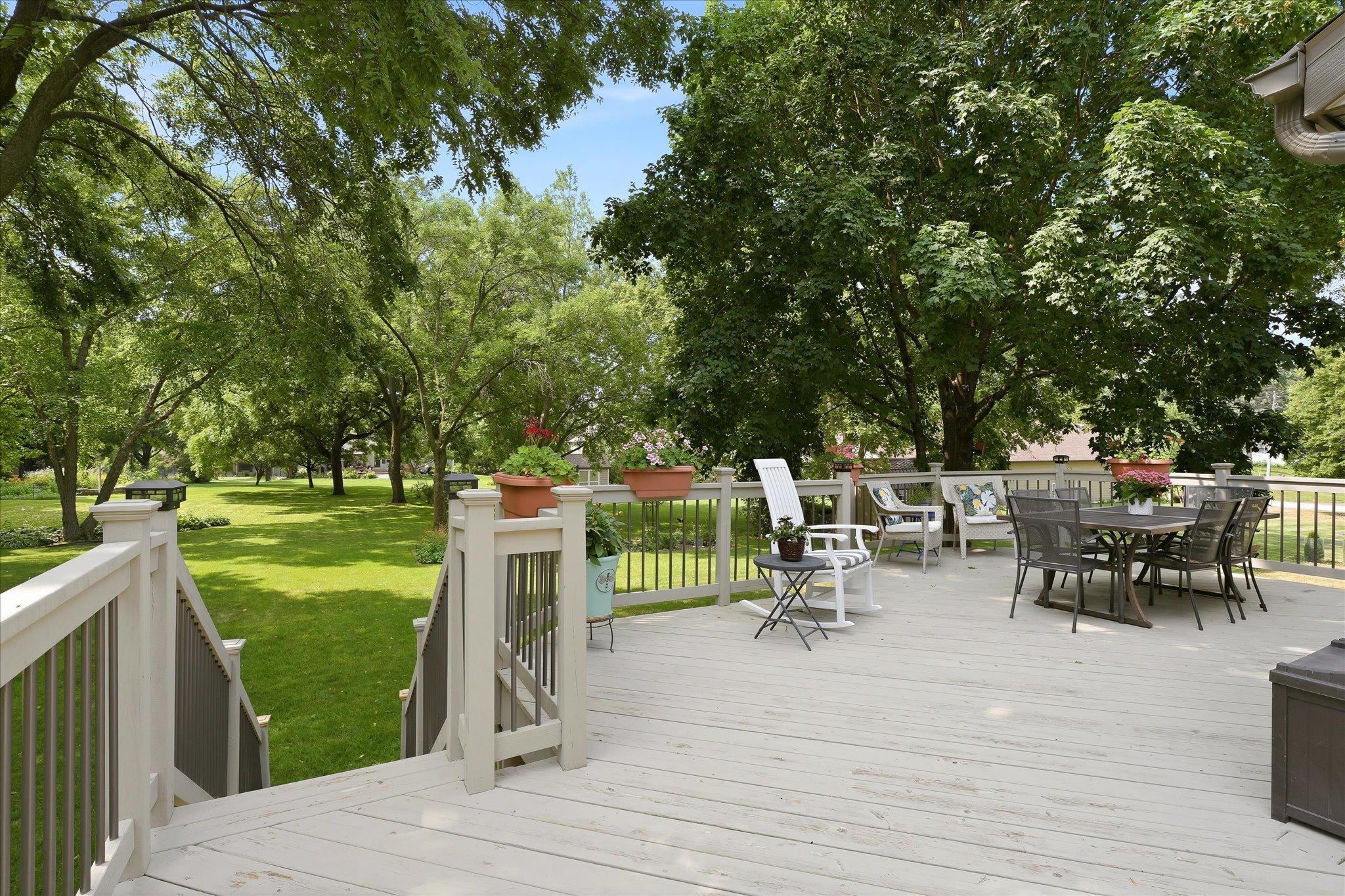 View of Residential at 15809 Nursery Drive, Minnetonka MN 55345, Minnetonka (36 of 53) - Mike Wilen | Minnesota Team Real Estate