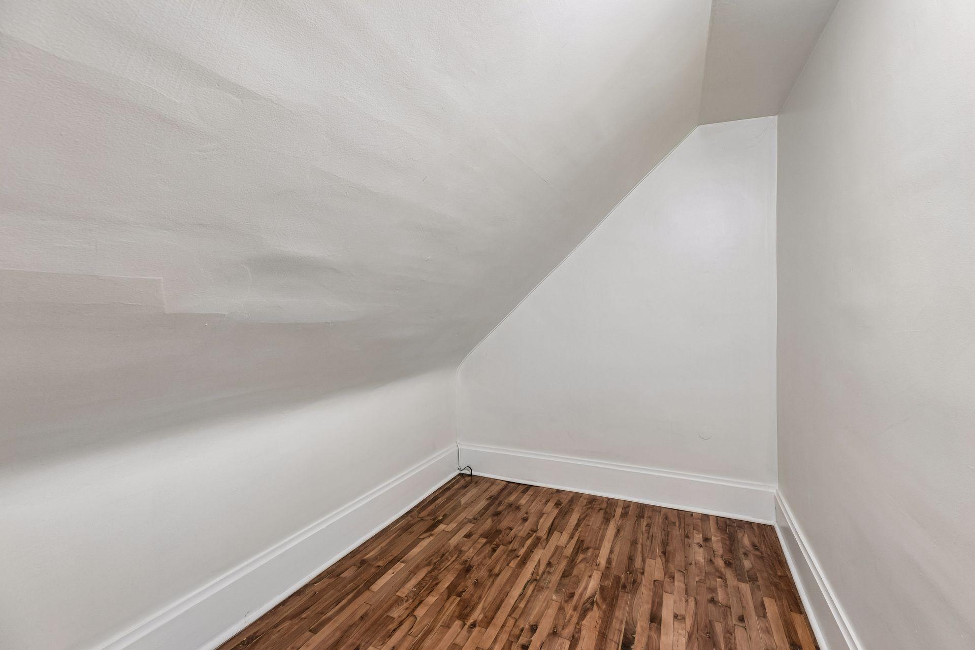 View of Residential at 2219 Lincoln Street, Minneapolis MN 55418, Minneapolis (24 of 32) - Mike Wilen | Minnesota Team Real Estate