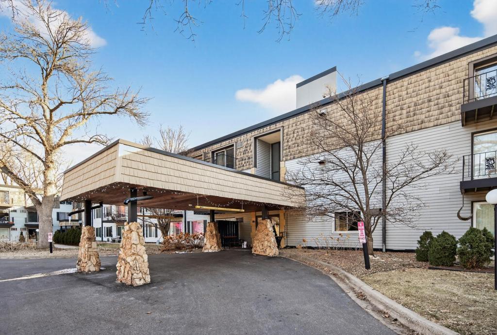 View of (CC) Manor/Village at 181 Little Canada Road, Little Canada - Mike Wilen | Minnesota Team Real Estate