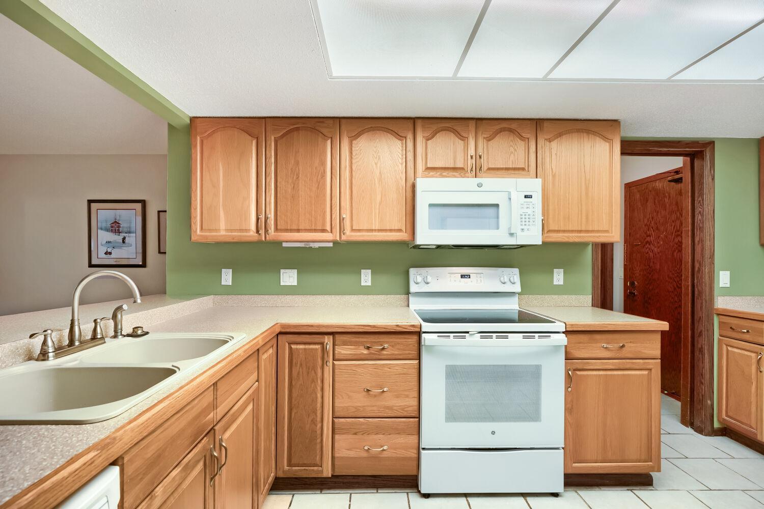 View of Residential at 8441 Irwin Road #106, Bloomington MN 55437, Bloomington (11 of 32) - Mike Wilen | Minnesota Team Real Estate