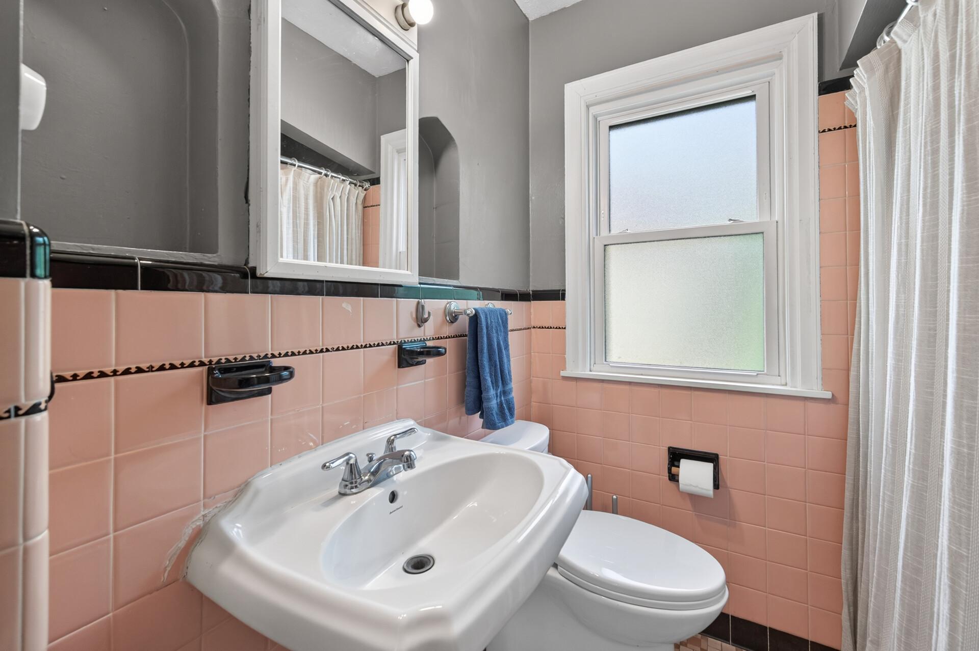 View of Residential at 5336 Hiawatha Lane, Minneapolis MN 55417, Minneapolis (18 of 37) - Mike Wilen | Minnesota Team Real Estate
