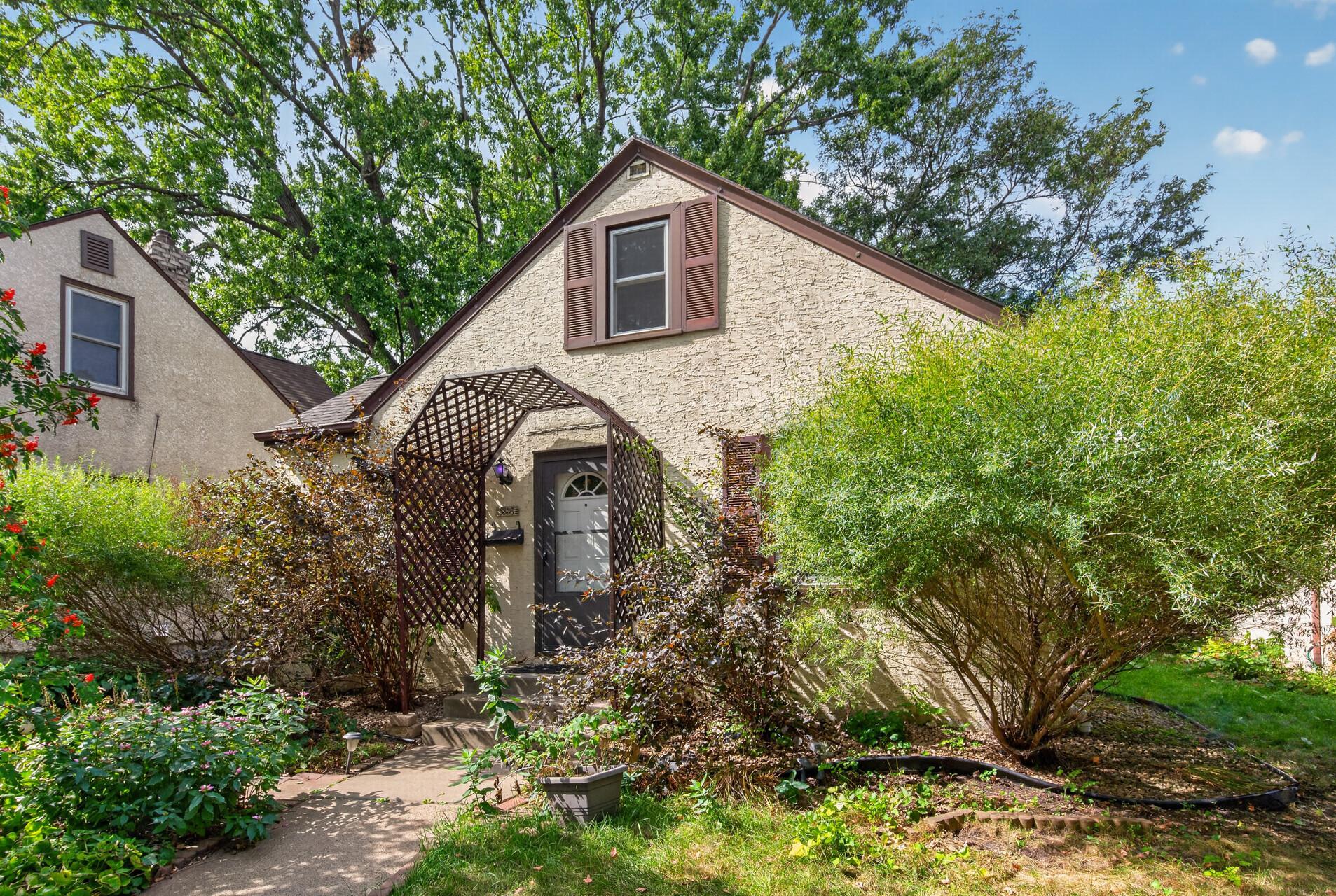 View of Residential at 5336 Hiawatha Lane, Minneapolis MN 55417, Minneapolis (3 of 37) - Mike Wilen | Minnesota Team Real Estate