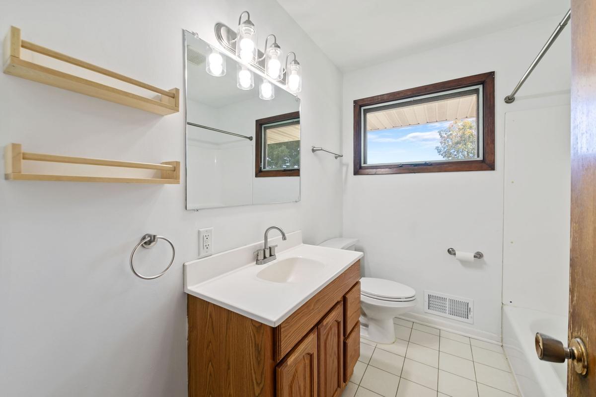View of Residential at 2727 Woodbridge Street, Roseville MN 55113, Roseville (14 of 35) - Mike Wilen | Minnesota Team Real Estate