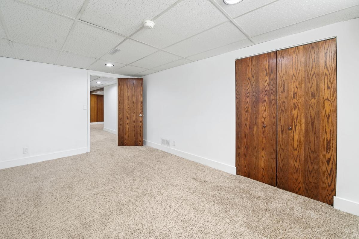 View of Residential at 2727 Woodbridge Street, Roseville MN 55113, Roseville (27 of 35) - Mike Wilen | Minnesota Team Real Estate