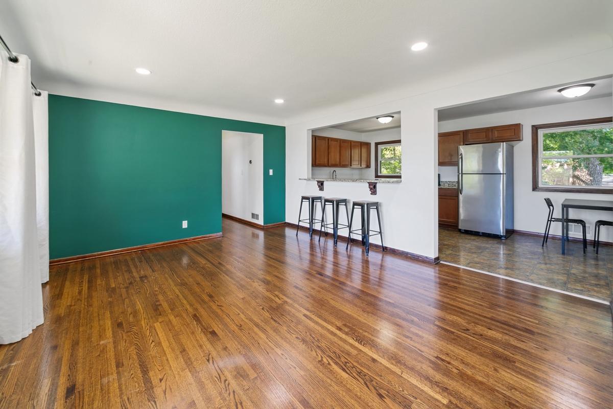 View of Residential at 2727 Woodbridge Street, Roseville MN 55113, Roseville (8 of 35) - Mike Wilen | Minnesota Team Real Estate