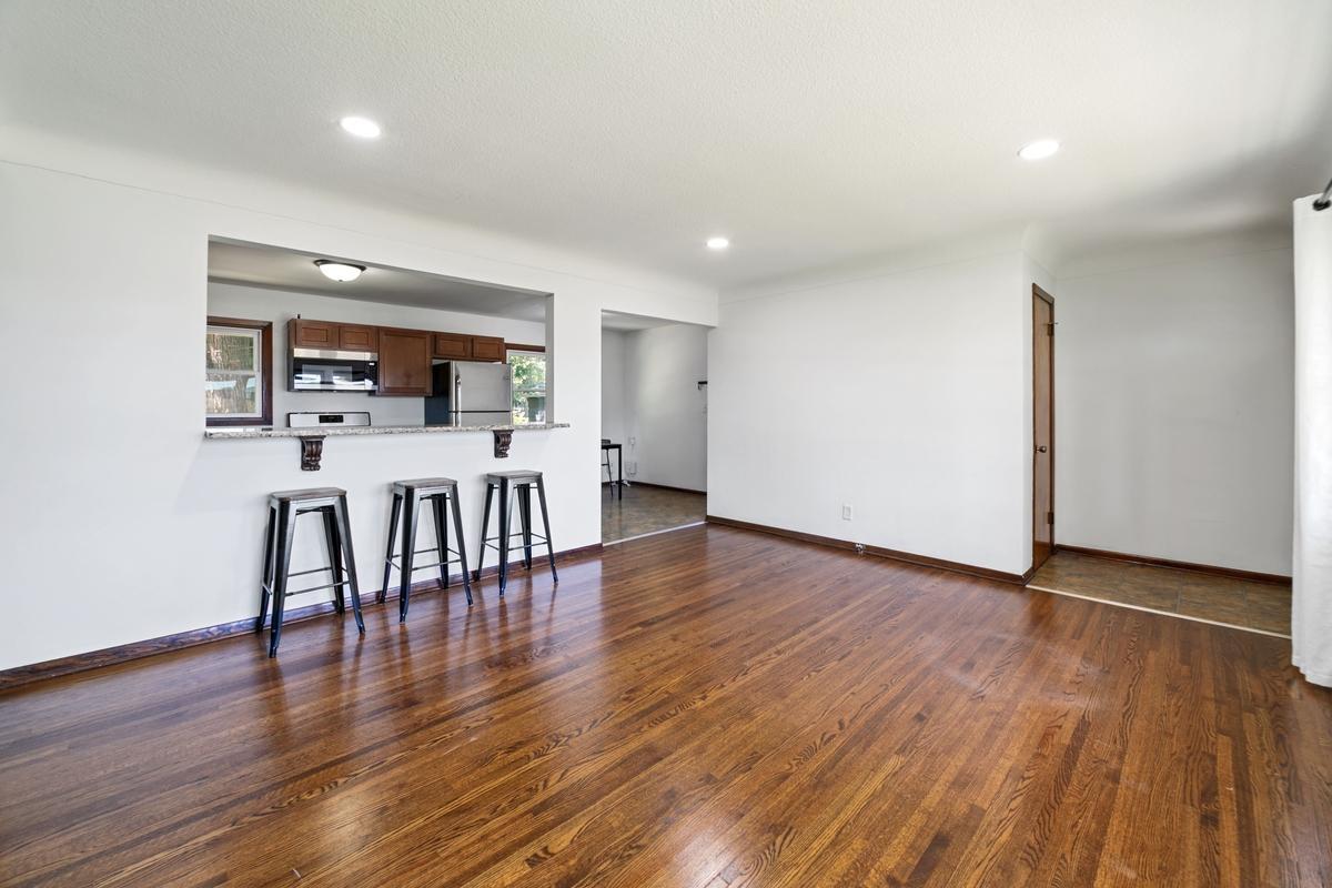 View of Residential at 2727 Woodbridge Street, Roseville MN 55113, Roseville (7 of 35) - Mike Wilen | Minnesota Team Real Estate