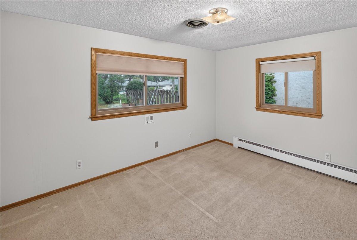 View of Residential at 781 Iowa Avenue, Saint Paul MN 55106, Saint Paul (24 of 39) - Mike Wilen | Minnesota Team Real Estate