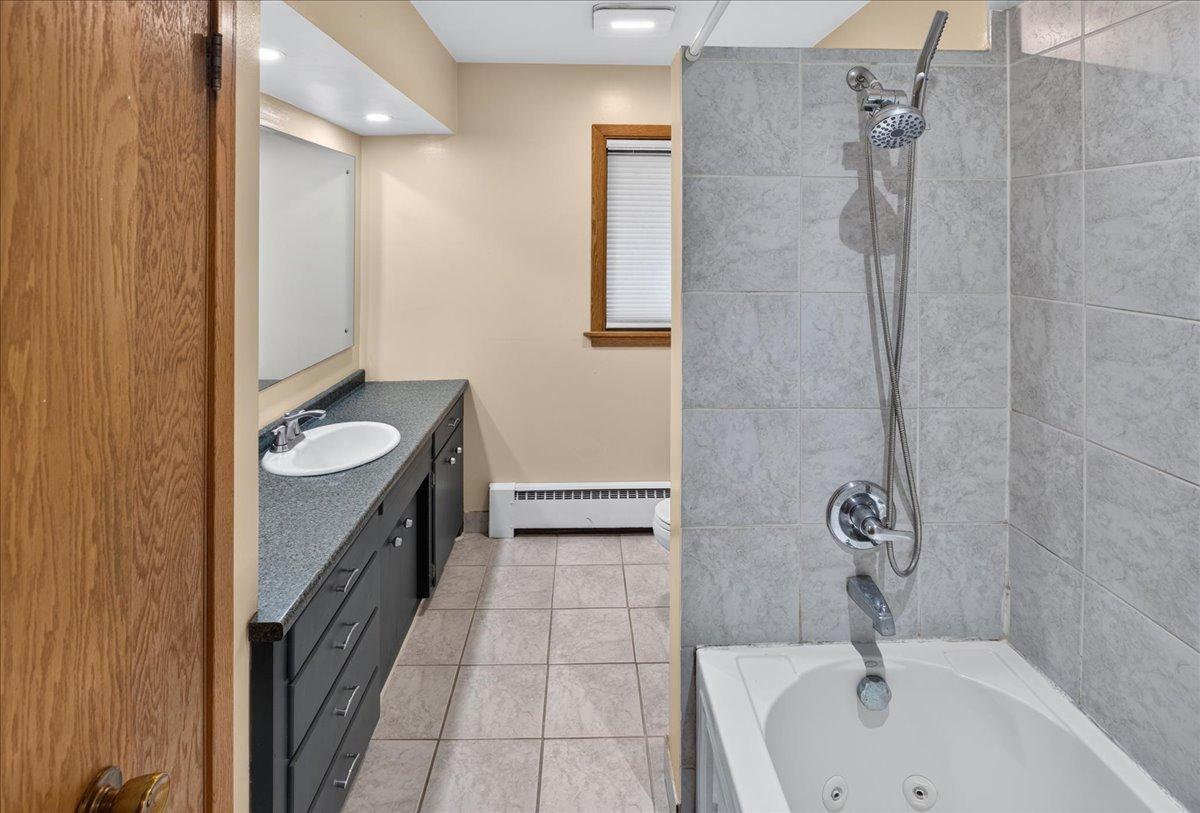 View of Residential at 781 Iowa Avenue, Saint Paul MN 55106, Saint Paul (23 of 39) - Mike Wilen | Minnesota Team Real Estate