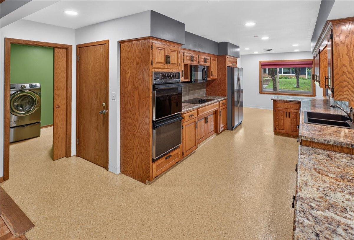 View of Residential at 781 Iowa Avenue, Saint Paul MN 55106, Saint Paul (14 of 39) - Mike Wilen | Minnesota Team Real Estate