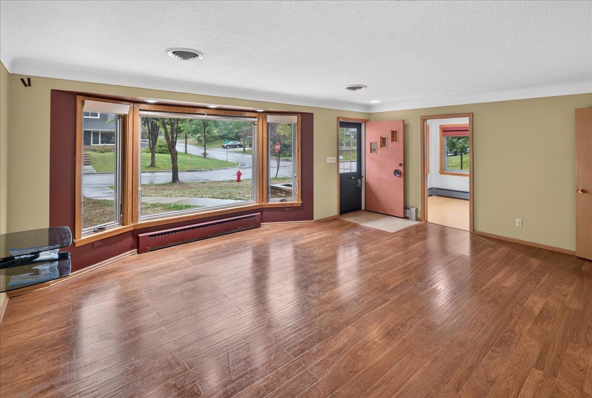 View of Residential at 781 Iowa Avenue, Saint Paul MN 55106, Saint Paul (5 of 39) - Mike Wilen | Minnesota Team Real Estate