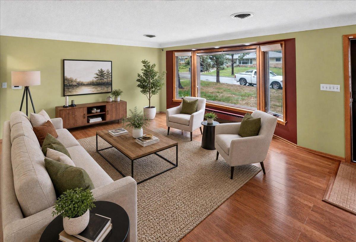 View of Residential at 781 Iowa Avenue, Saint Paul MN 55106, Saint Paul (4 of 39) - Mike Wilen | Minnesota Team Real Estate