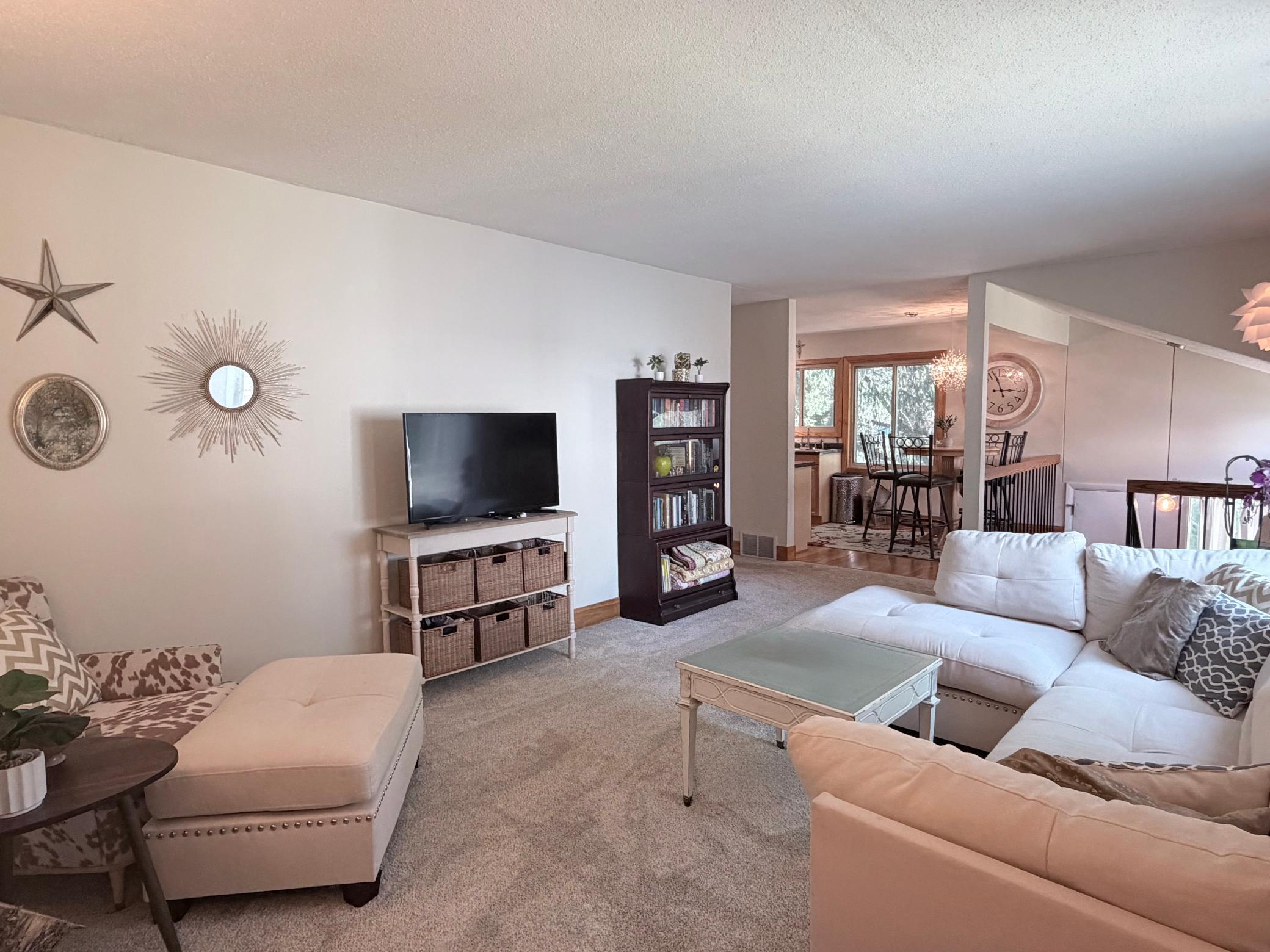 View of Residential at 118 Avignon Court, Woodbury MN 55125, Woodbury (3 of 23) - Mike Wilen | Minnesota Team Real Estate