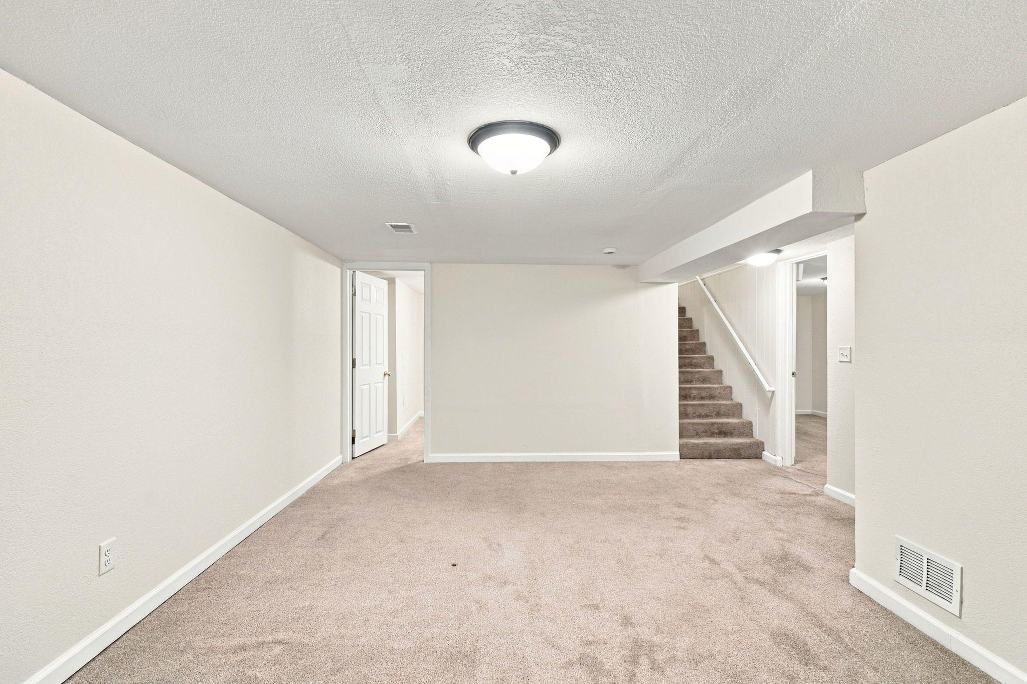 View of Residential at 1356 Searle Street, Saint Paul MN 55130, Saint Paul (23 of 48) - Mike Wilen | Minnesota Team Real Estate