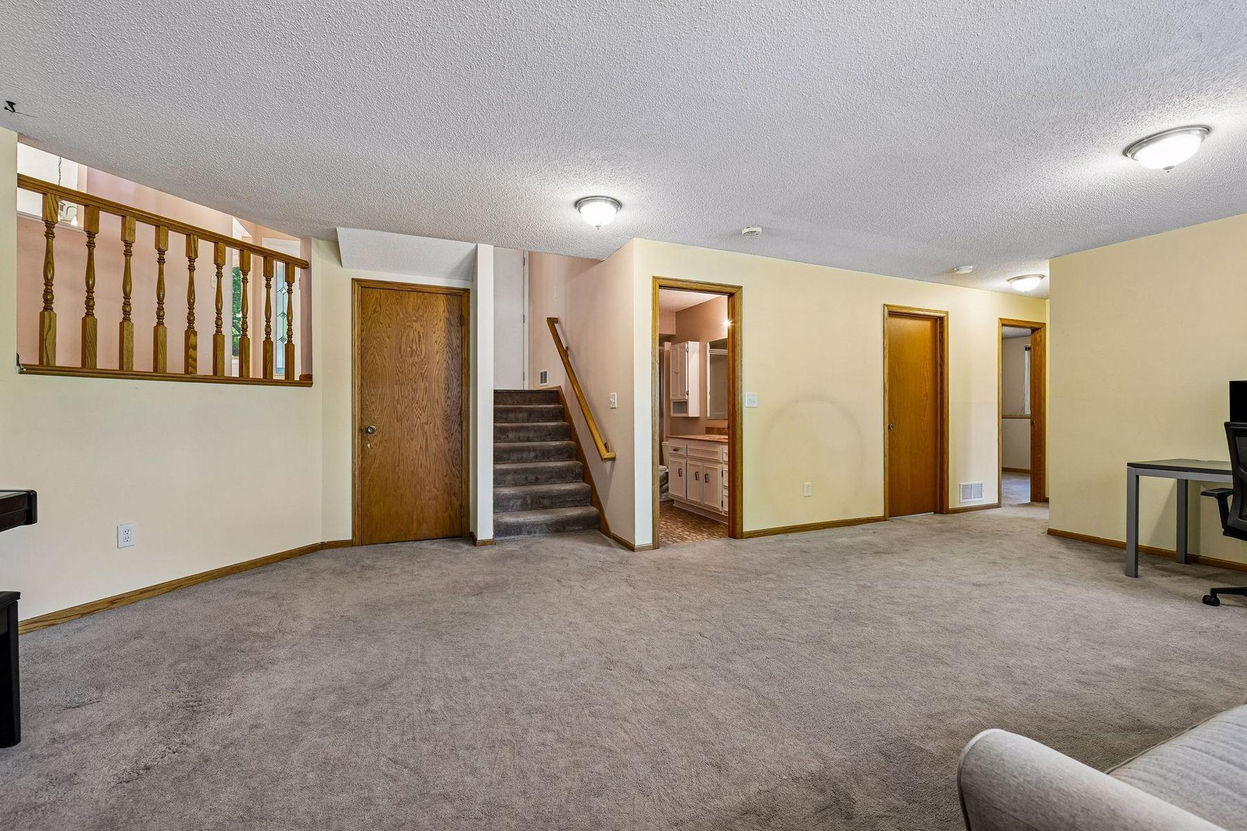 View of Residential at 4160 Polaris Lane, Plymouth MN 55446, Plymouth (25 of 39) - Mike Wilen | Minnesota Team Real Estate