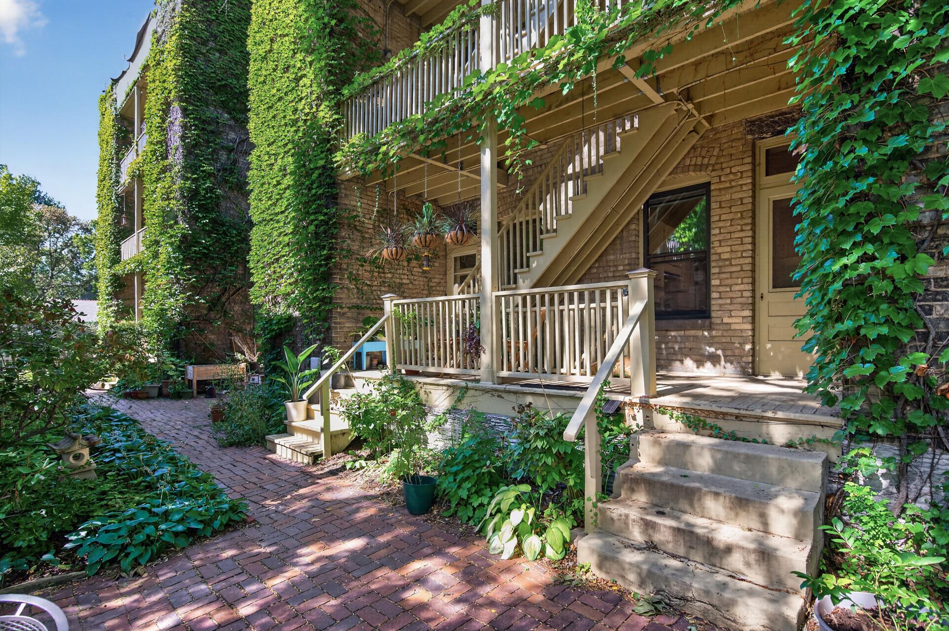 View of Residential at 434 Laurel Avenue #2E, Saint Paul MN 55102, Saint Paul (37 of 41) - Mike Wilen | Minnesota Team Real Estate
