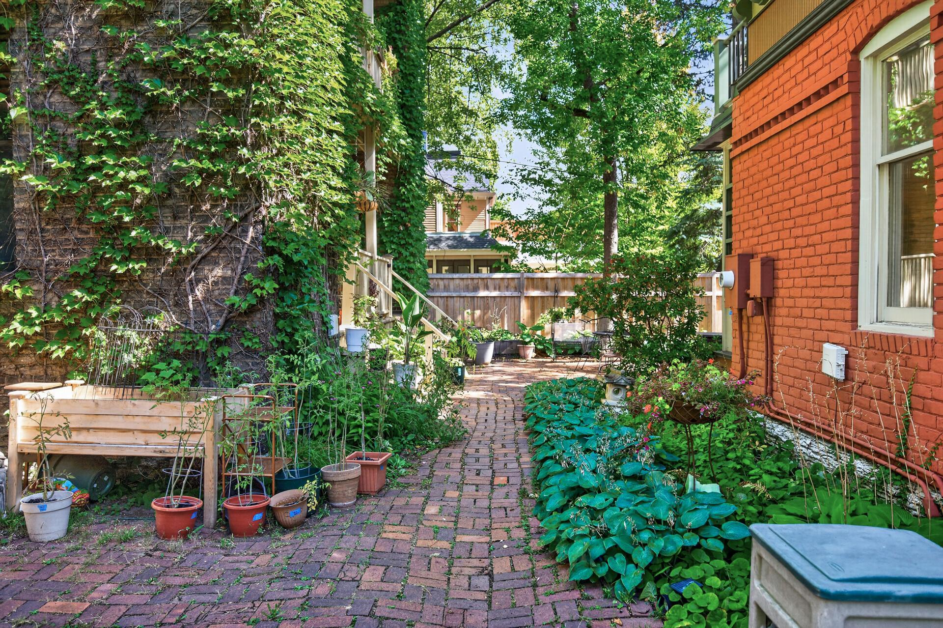 View of Residential at 434 Laurel Avenue #2E, Saint Paul MN 55102, Saint Paul (35 of 41) - Mike Wilen | Minnesota Team Real Estate