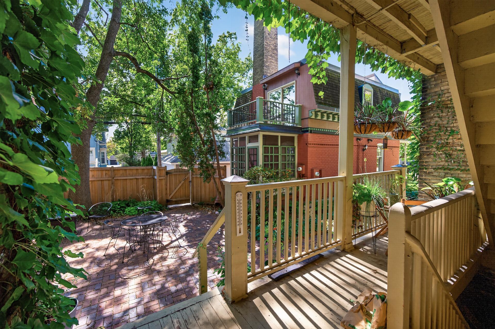 View of Residential at 434 Laurel Avenue #2E, Saint Paul MN 55102, Saint Paul (28 of 41) - Mike Wilen | Minnesota Team Real Estate