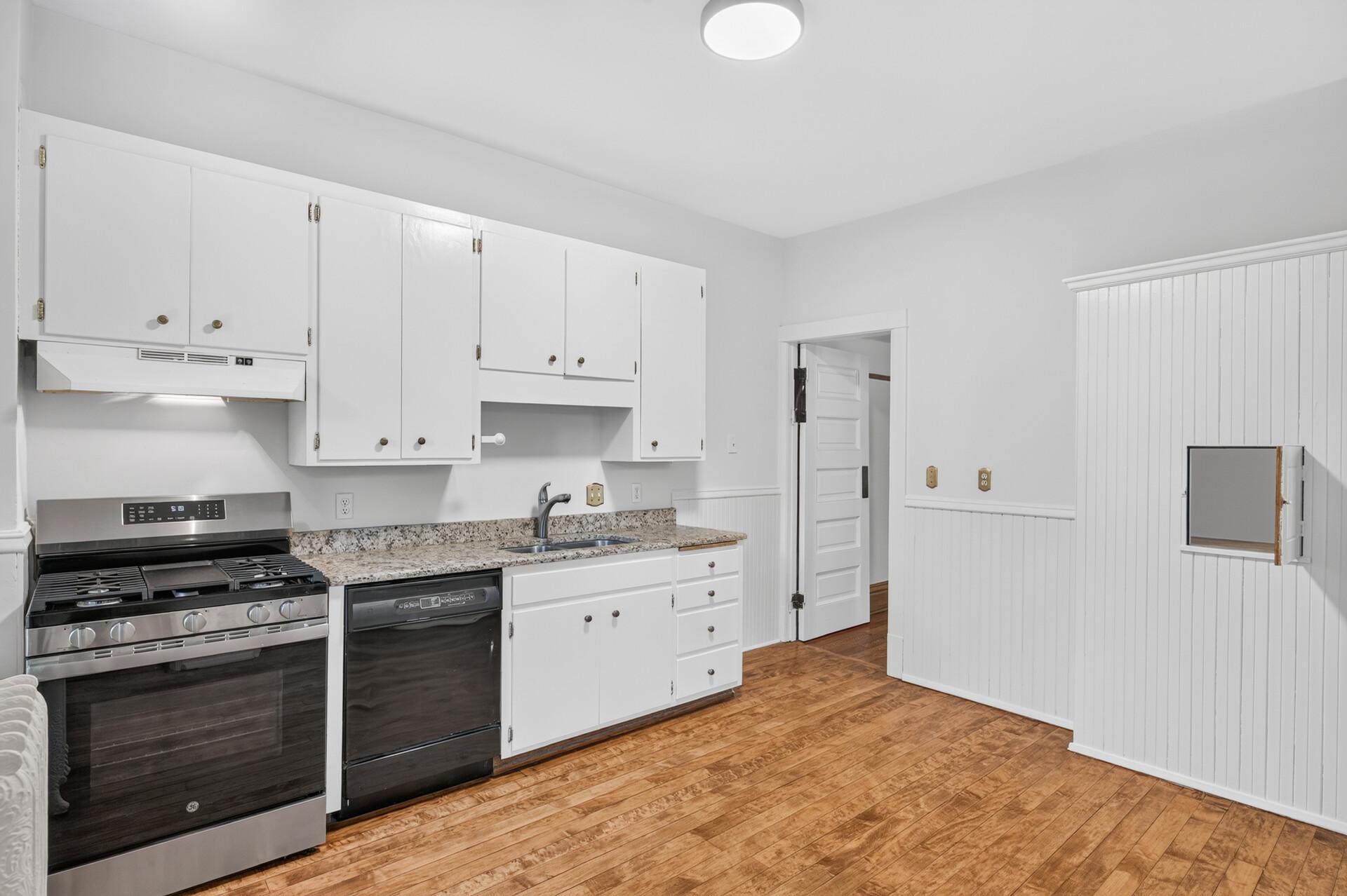 View of Residential at 434 Laurel Avenue #2E, Saint Paul MN 55102, Saint Paul (14 of 41) - Mike Wilen | Minnesota Team Real Estate