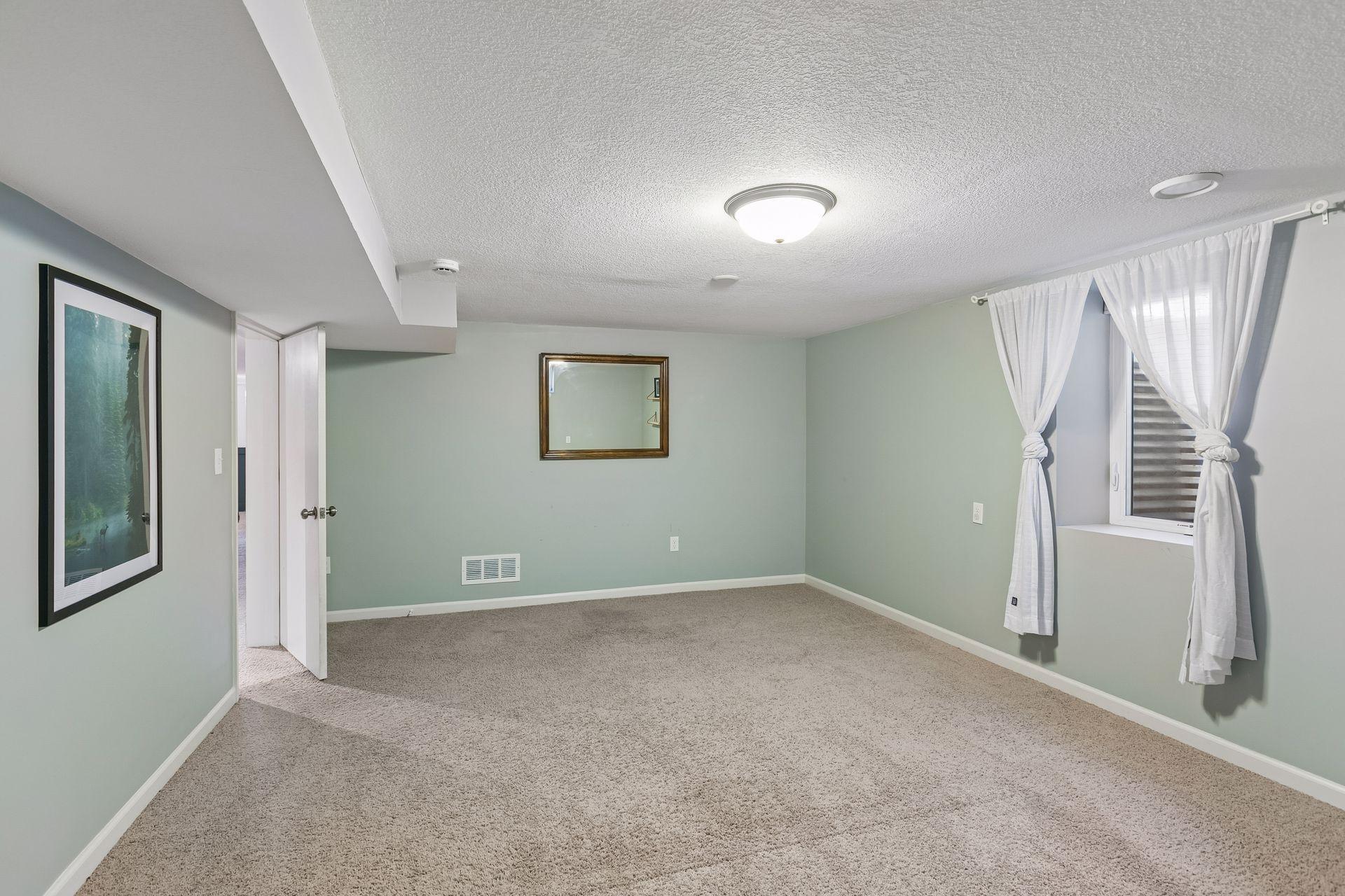 View of Residential at 3647 Buchanan Street, Minneapolis MN 55418, Minneapolis (19 of 35) - Mike Wilen | Minnesota Team Real Estate