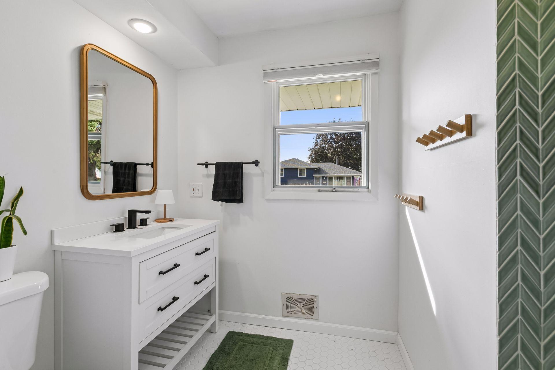 View of Residential at 3647 Buchanan Street, Minneapolis MN 55418, Minneapolis (13 of 35) - Mike Wilen | Minnesota Team Real Estate