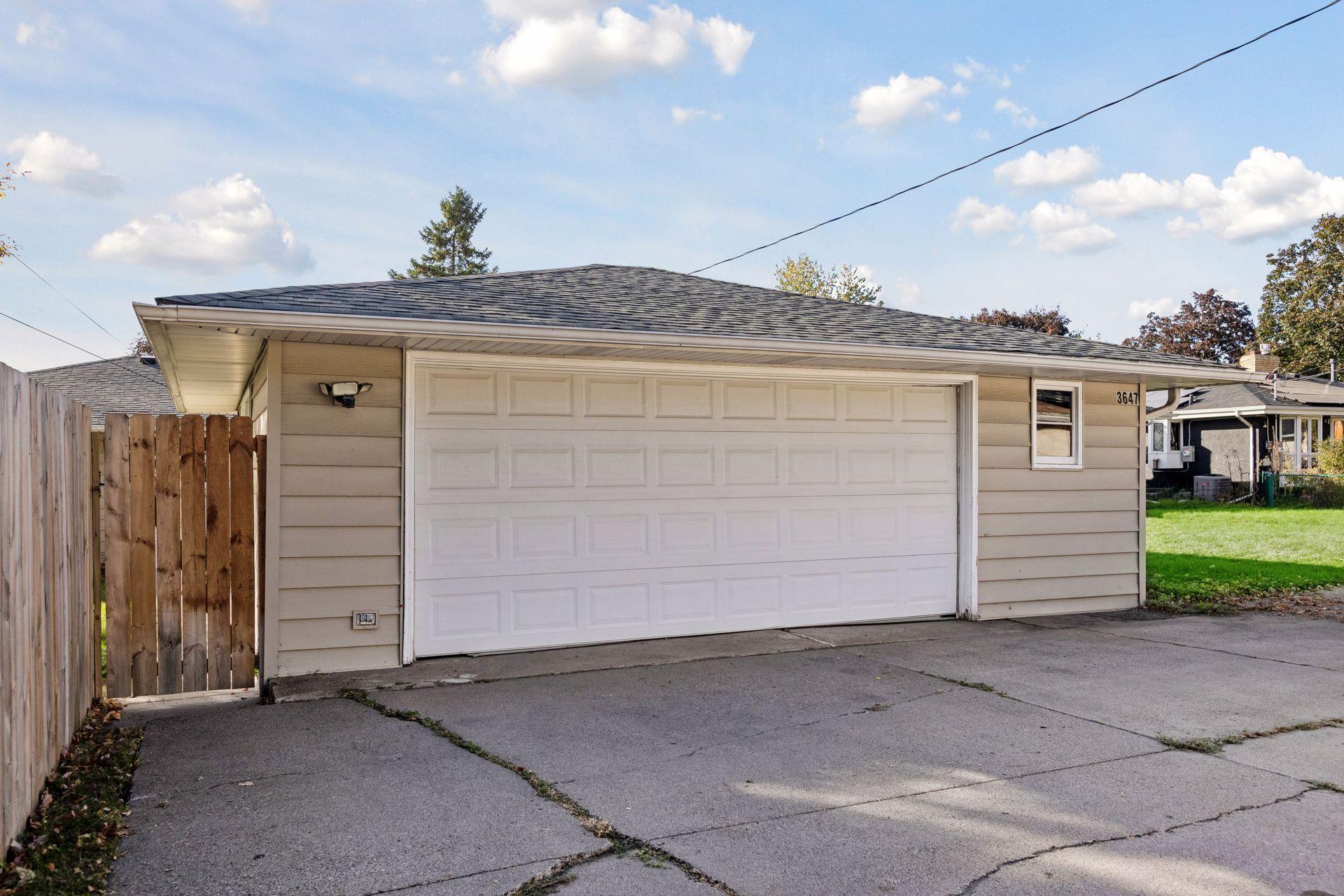 View of Residential at 3647 Buchanan Street, Minneapolis MN 55418, Minneapolis (31 of 35) - Mike Wilen | Minnesota Team Real Estate