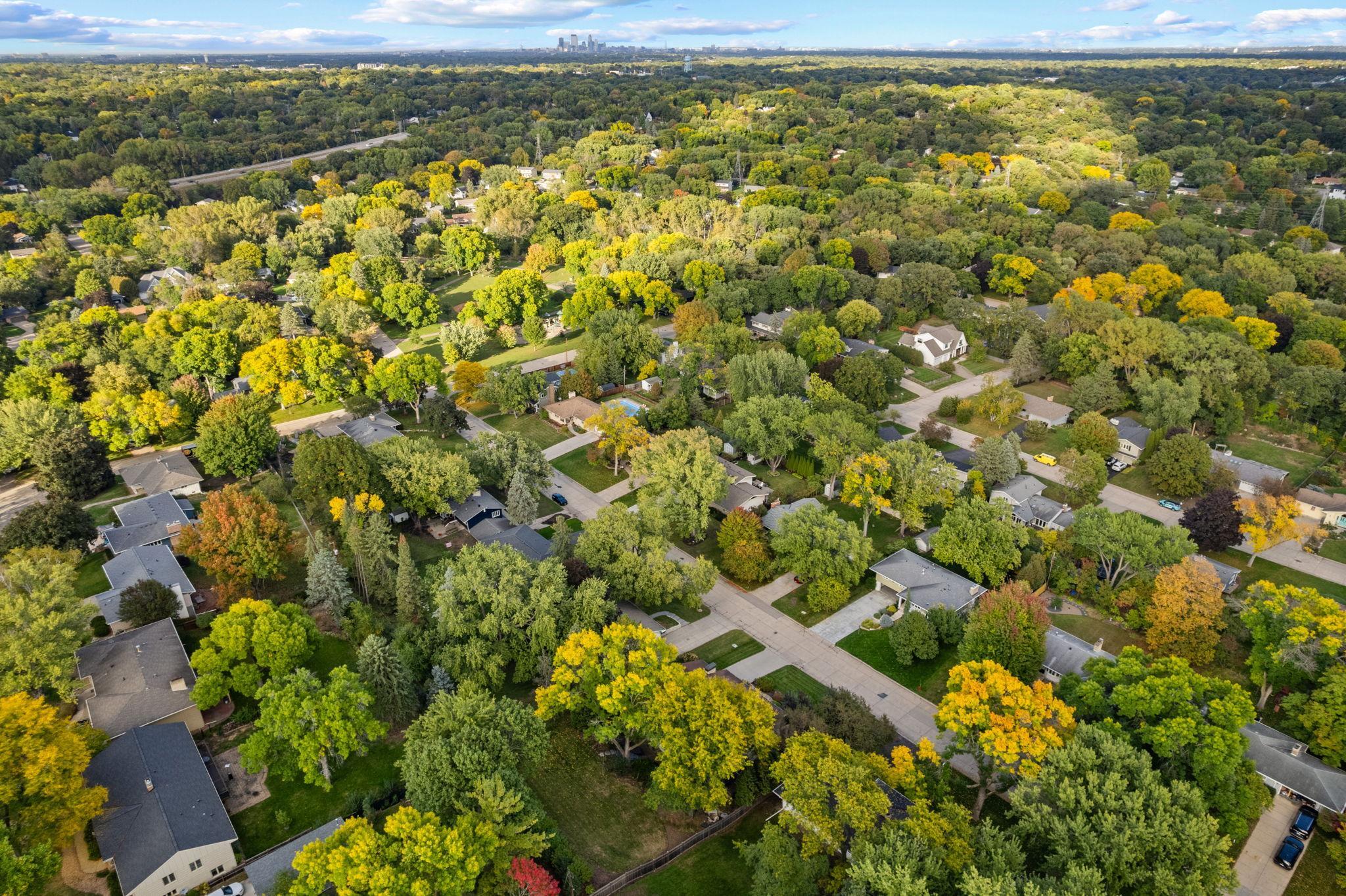 View of Residential at 6620 Hillside Lane, Edina MN 55439, Edina (105 of 116) - Mike Wilen | Minnesota Team Real Estate