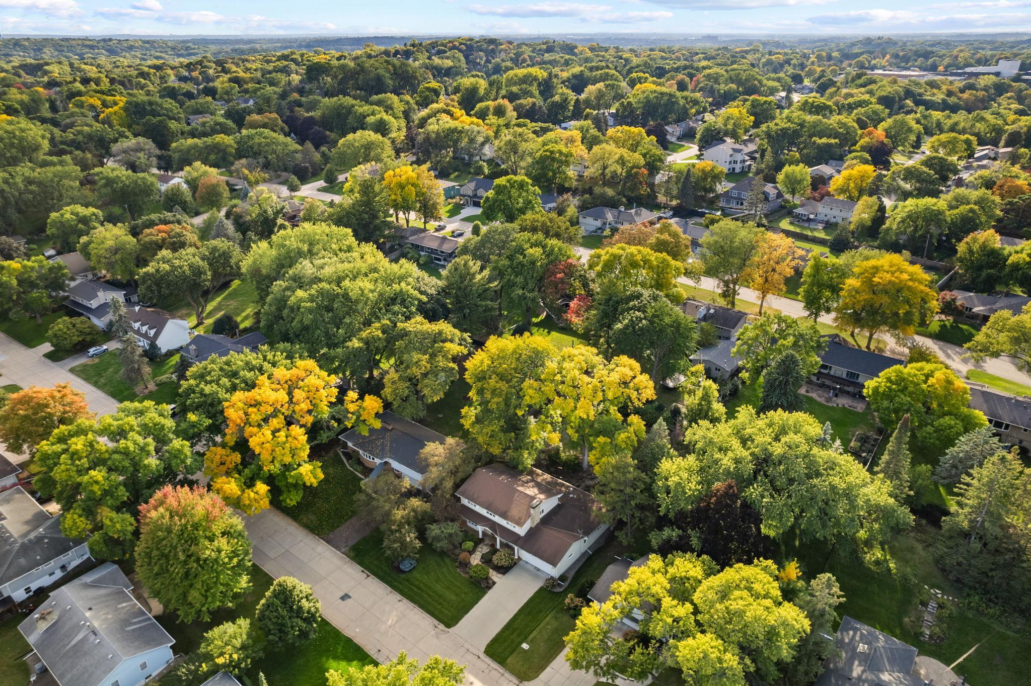 View of Residential at 6620 Hillside Lane, Edina MN 55439, Edina (103 of 116) - Mike Wilen | Minnesota Team Real Estate