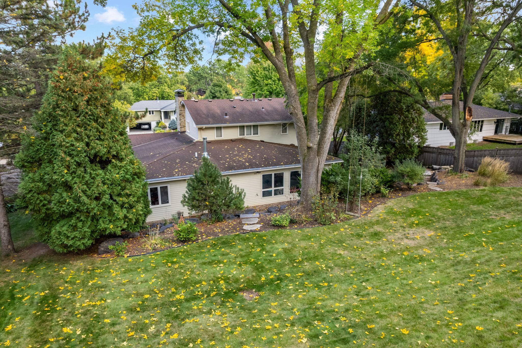 View of Residential at 6620 Hillside Lane, Edina MN 55439, Edina (100 of 116) - Mike Wilen | Minnesota Team Real Estate