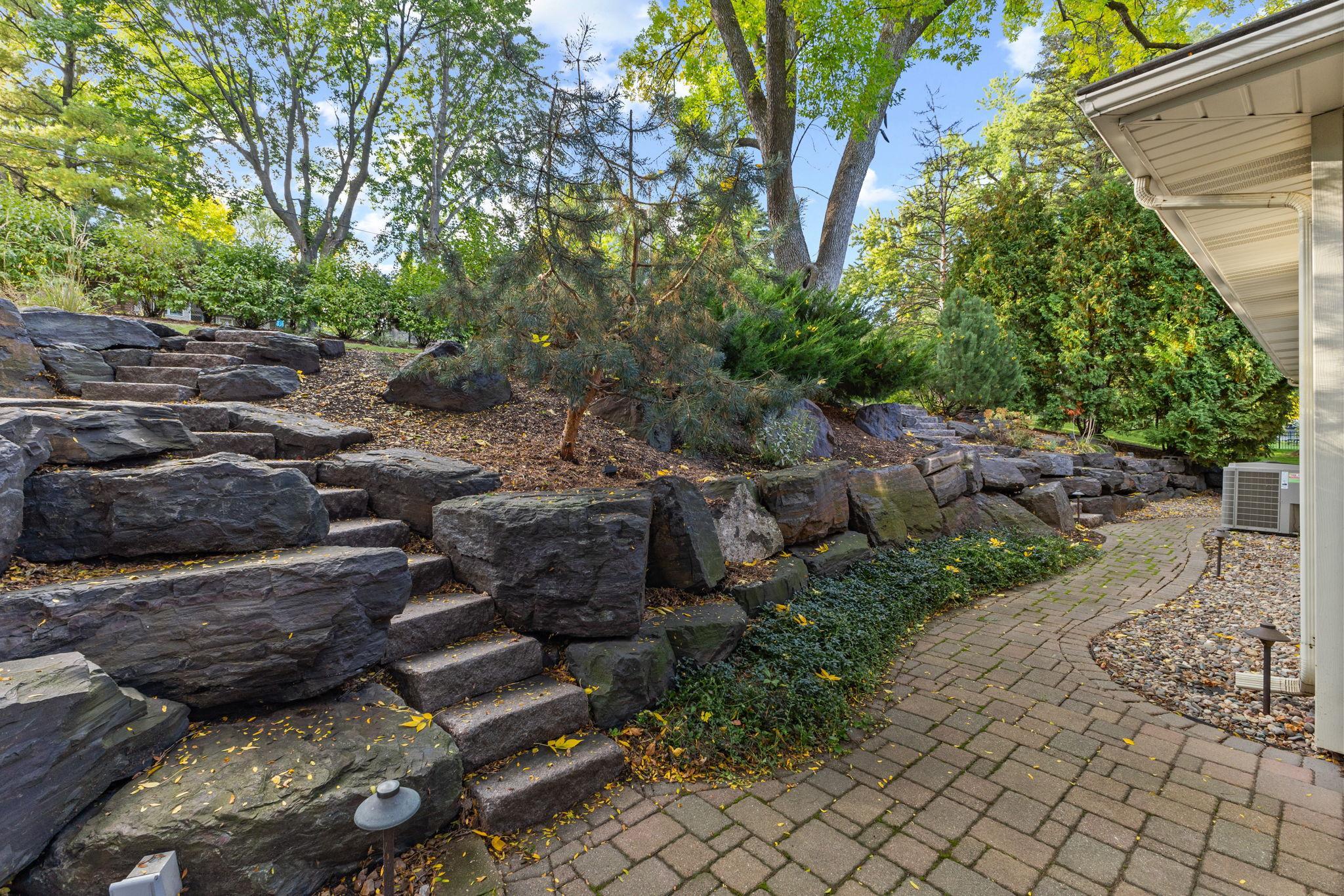 View of Residential at 6620 Hillside Lane, Edina MN 55439, Edina (94 of 116) - Mike Wilen | Minnesota Team Real Estate