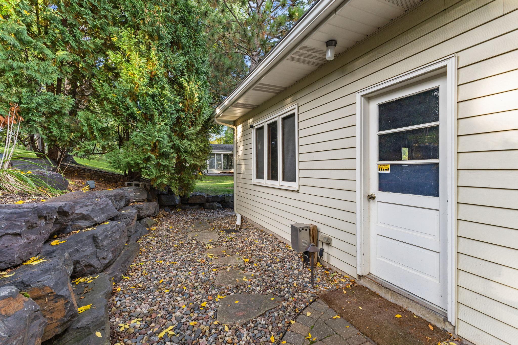 View of Residential at 6620 Hillside Lane, Edina MN 55439, Edina (88 of 116) - Mike Wilen | Minnesota Team Real Estate