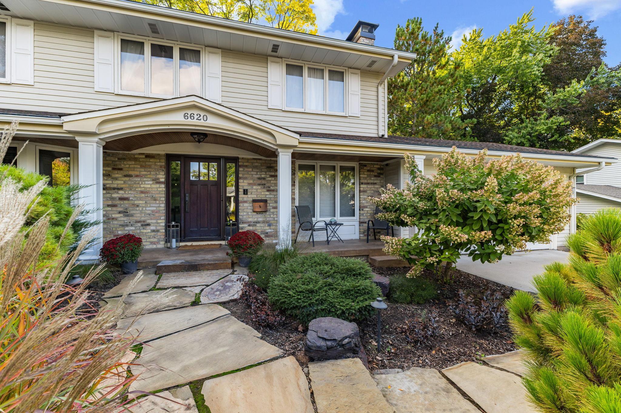 View of Residential at 6620 Hillside Lane, Edina MN 55439, Edina (19 of 116) - Mike Wilen | Minnesota Team Real Estate