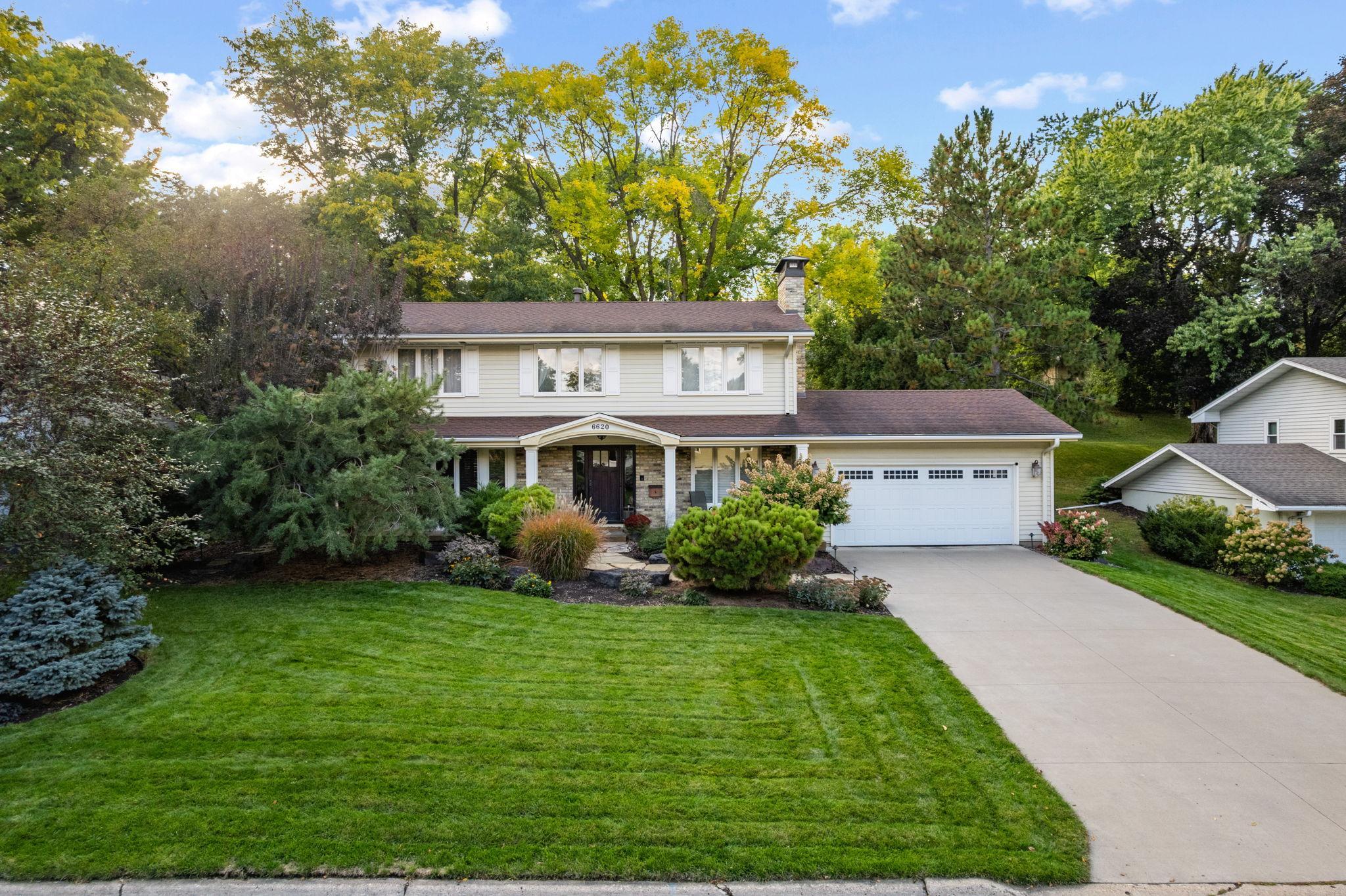 View of Residential at 6620 Hillside Lane, Edina MN 55439, Edina (13 of 116) - Mike Wilen | Minnesota Team Real Estate