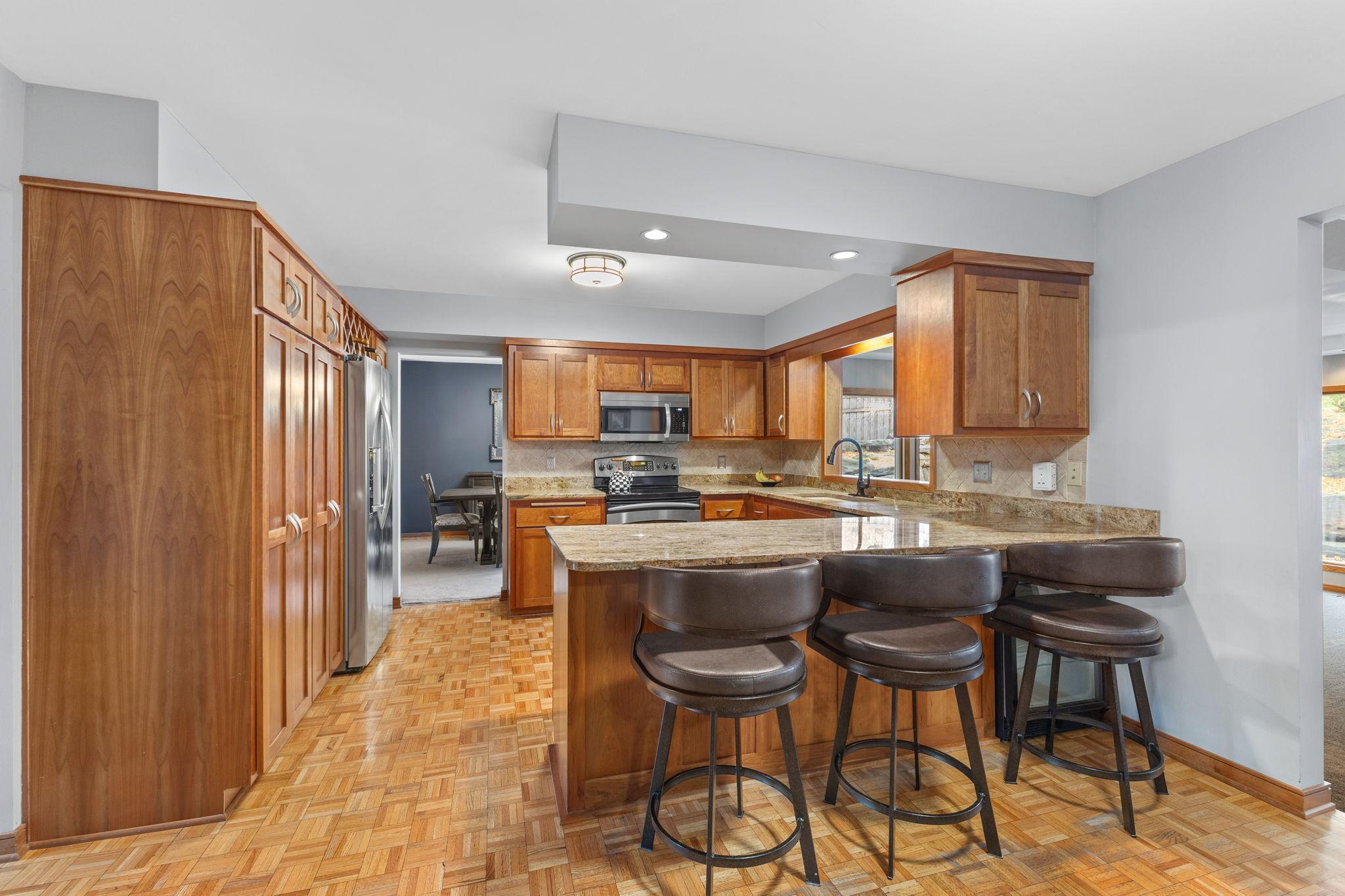 View of Residential at 6620 Hillside Lane, Edina MN 55439, Edina (35 of 116) - Mike Wilen | Minnesota Team Real Estate