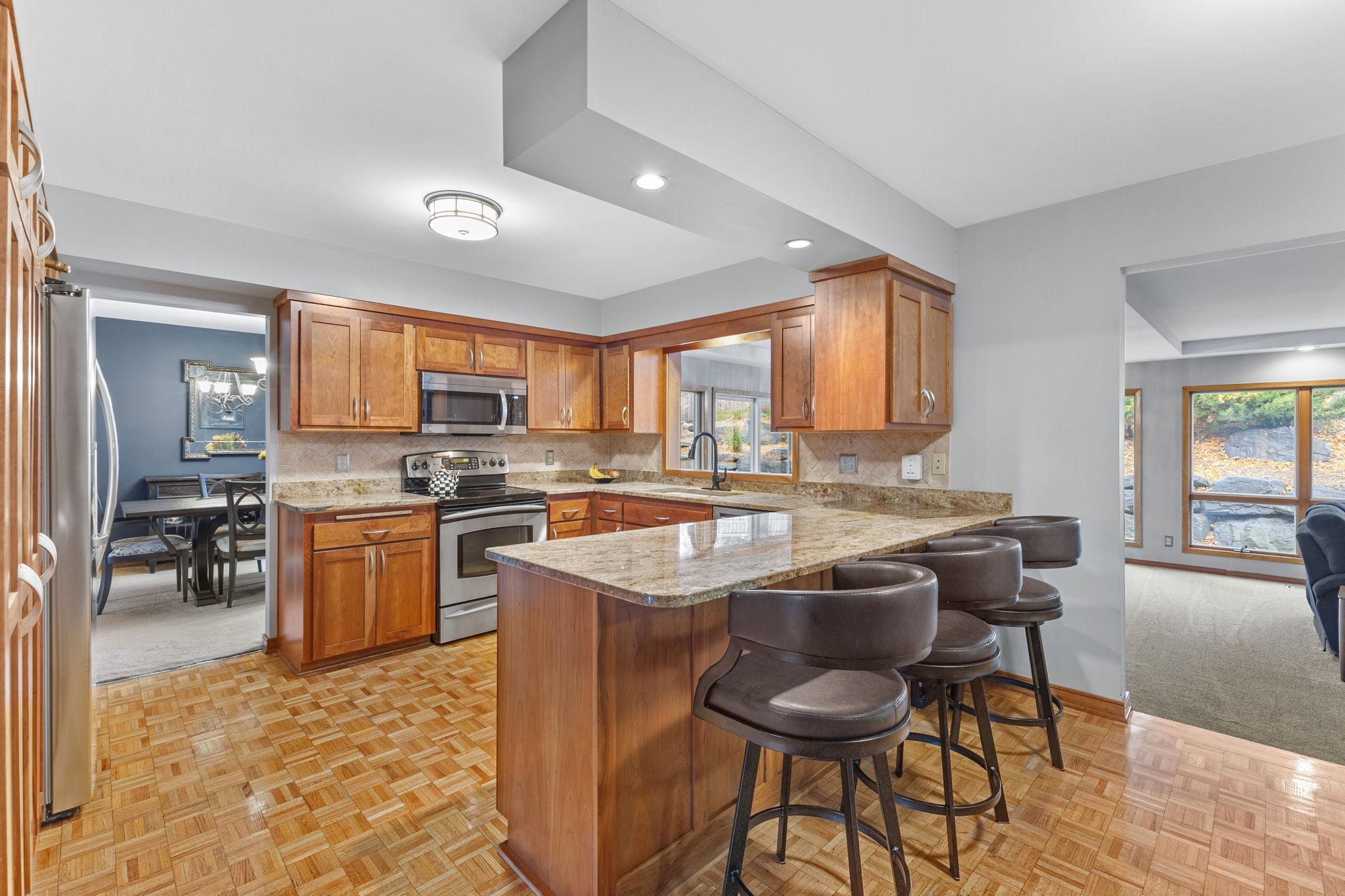 View of Residential at 6620 Hillside Lane, Edina MN 55439, Edina (34 of 116) - Mike Wilen | Minnesota Team Real Estate