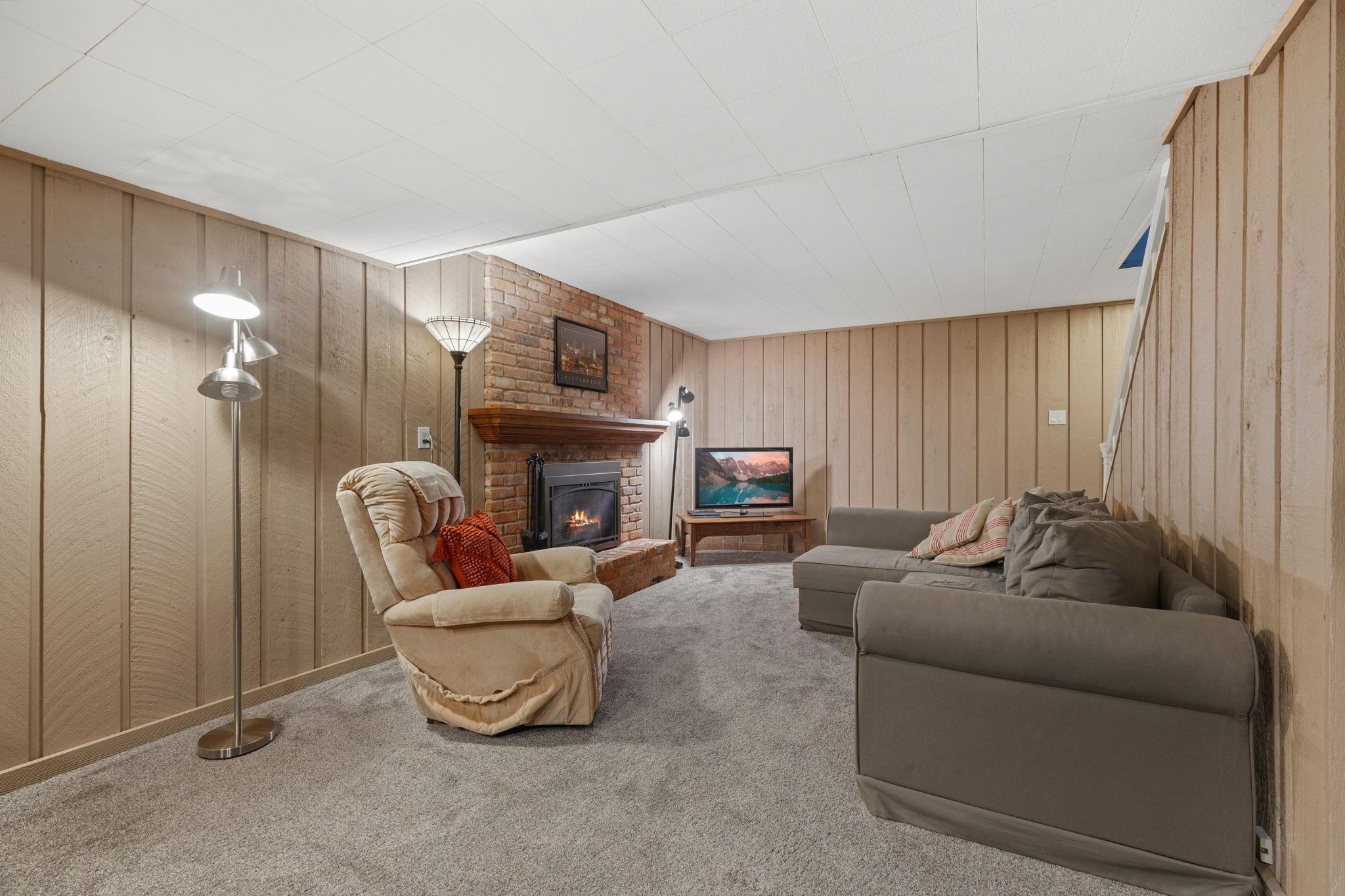 View of Residential at 6620 Hillside Lane, Edina MN 55439, Edina (71 of 116) - Mike Wilen | Minnesota Team Real Estate