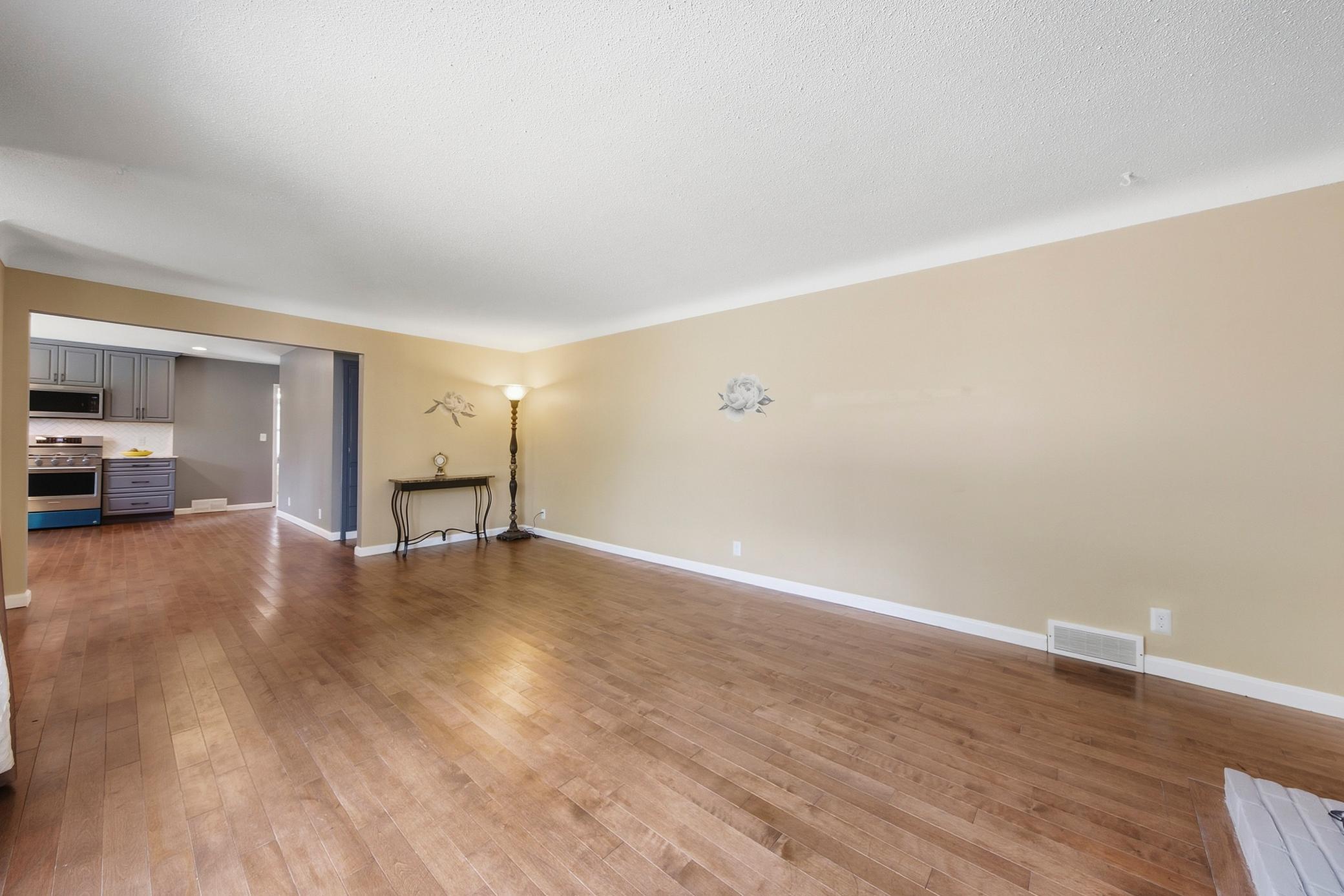 View of Residential at 1476 Burns Avenue, Saint Paul MN 55106, Saint Paul (13 of 55) - Mike Wilen | Minnesota Team Real Estate